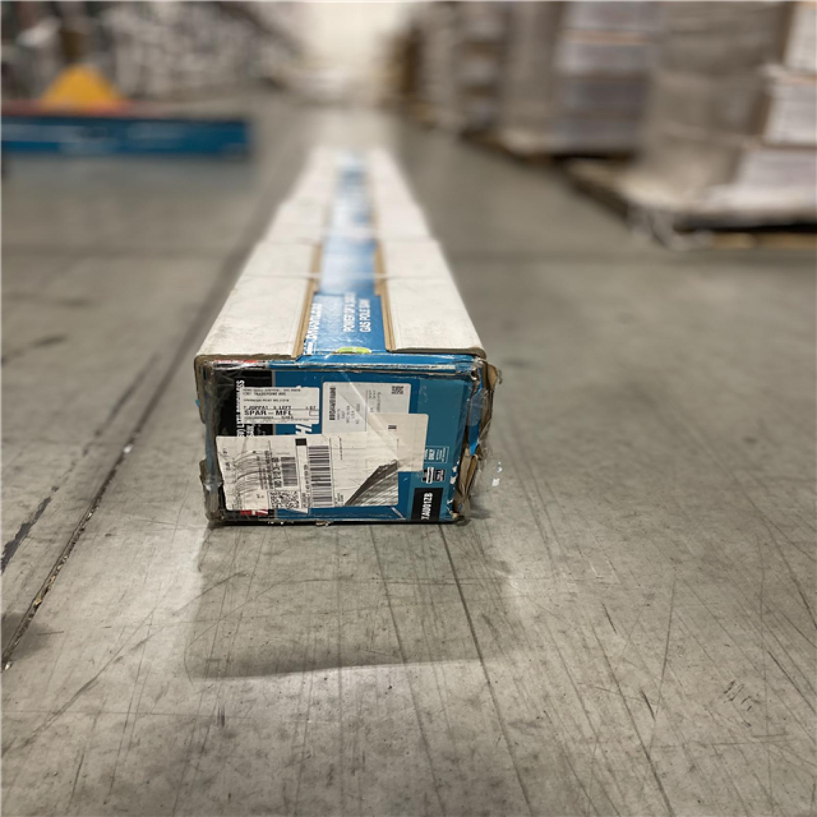 DALLAS LOCATION- Makita LXT 18V X2 (36V) Cordless 10 in. Pole Saw  8 Ft. L (Tool Only)