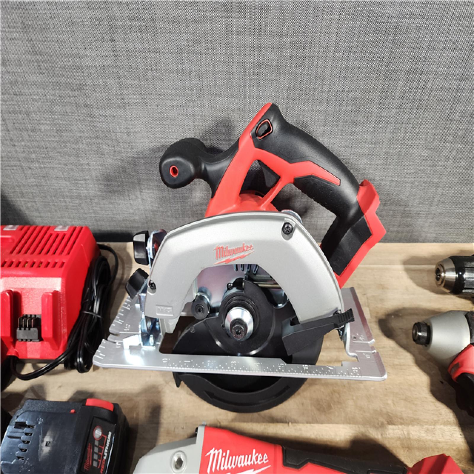 HOUSTON LOCATION - AS-IS M18 18-Volt Lithium-Ion Cordless Combo Kit 6-Tool with 2-Batteries, Charger and Tool Bag