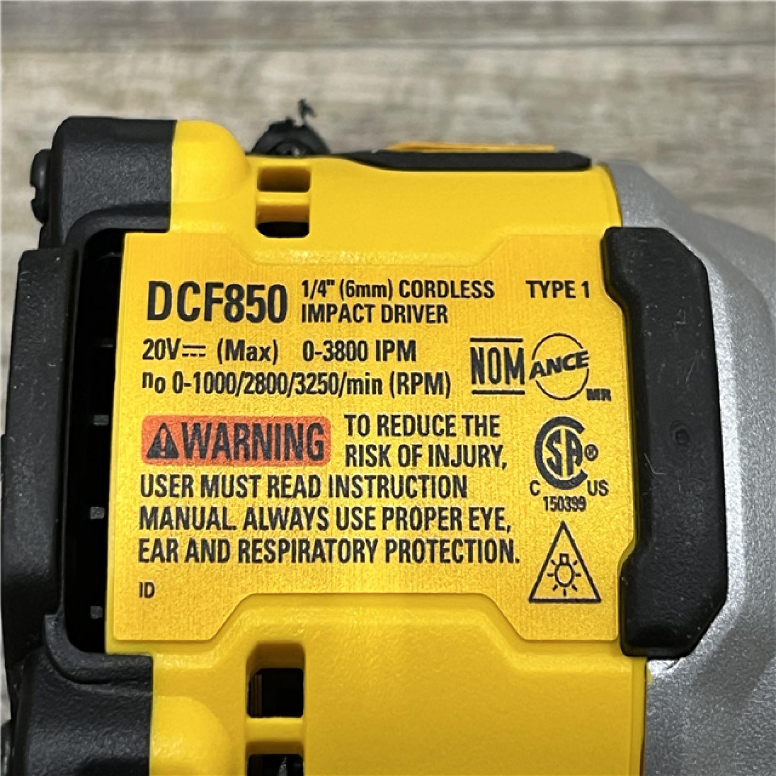 AS-IS DEWALT ATOMIC 20V MAX Lithium-Ion Cordless 1/4 in. Brushless Impact Driver Kit