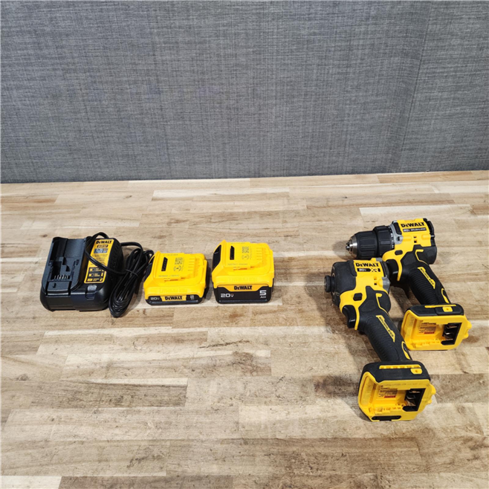 HOUSTON LOCATION - AS-IS DEWALT 2 TOOL COMBO KIT W/ (2) BATTERY & CHARGER