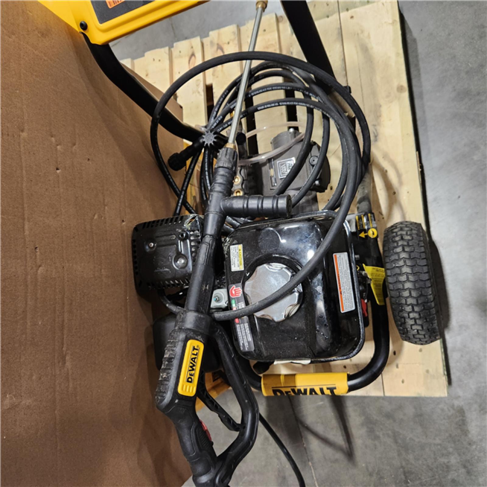 Dallas Location - As-Is DEWALT 3600 PSI 2.5 GPM Gas Pressure Washer