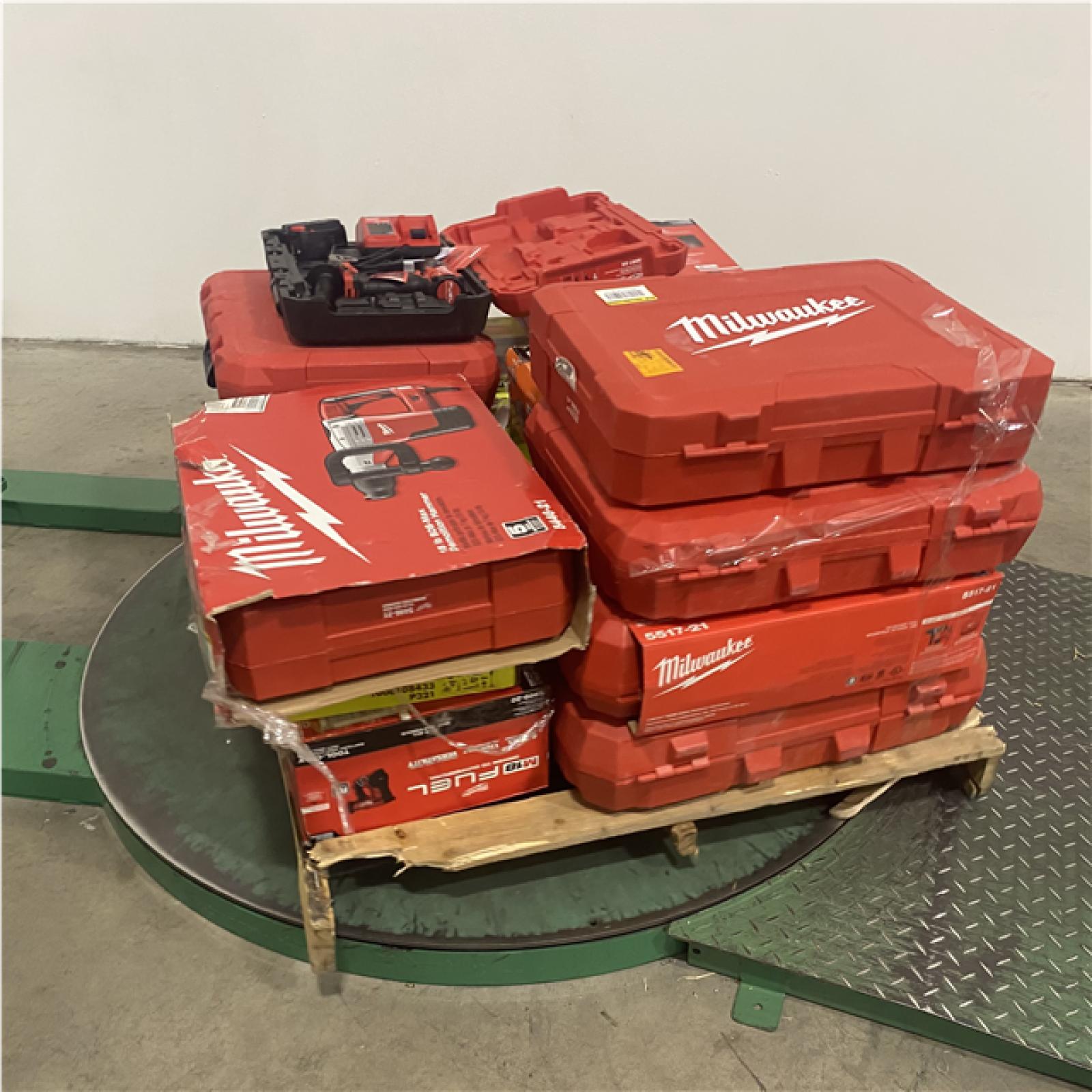 Dallas Location - As-Is Tool Pallet