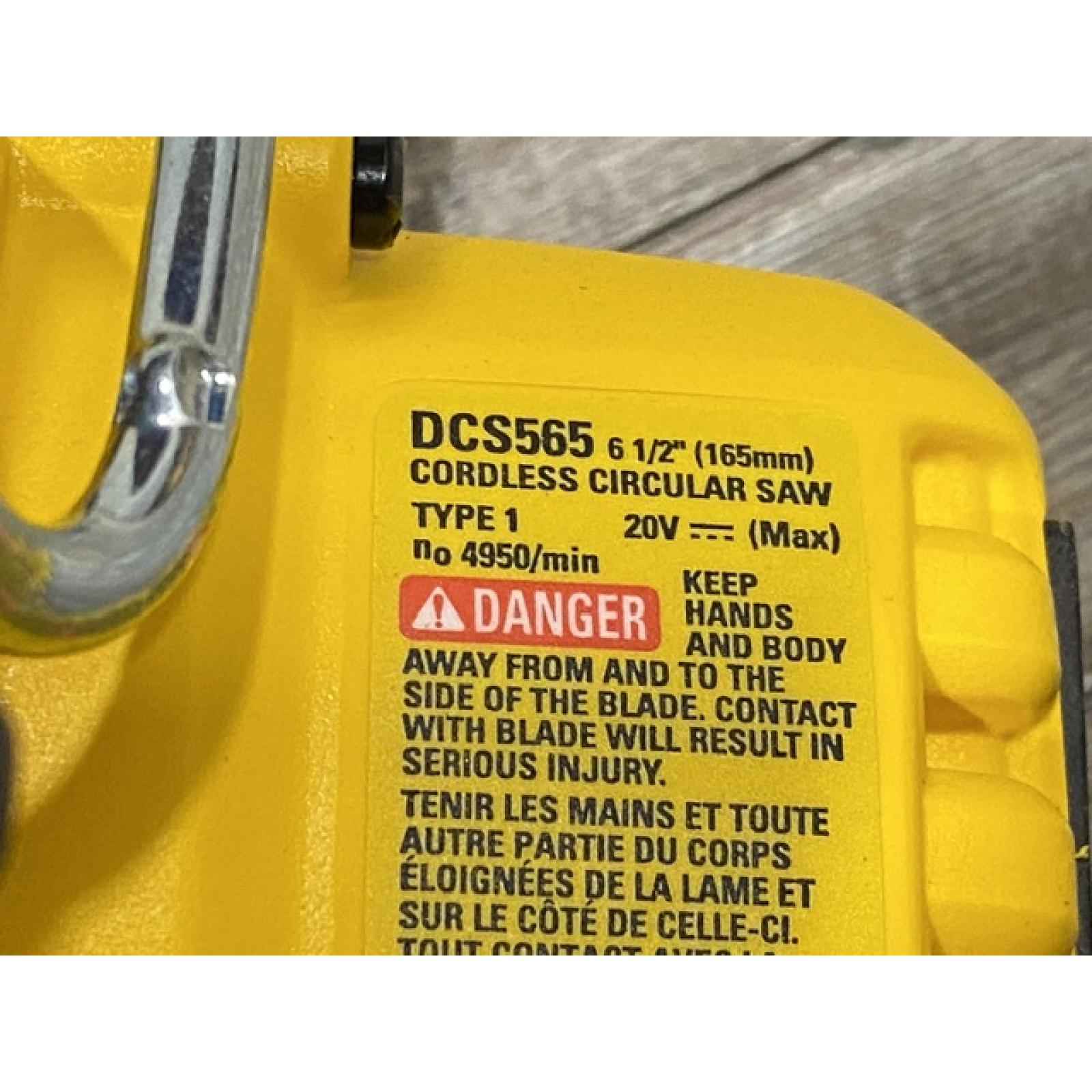 AS-IS DEWALT 20V MAX Cordless Brushless 6-1/2 in. Sidewinder Style Circular Saw (Tool Only)