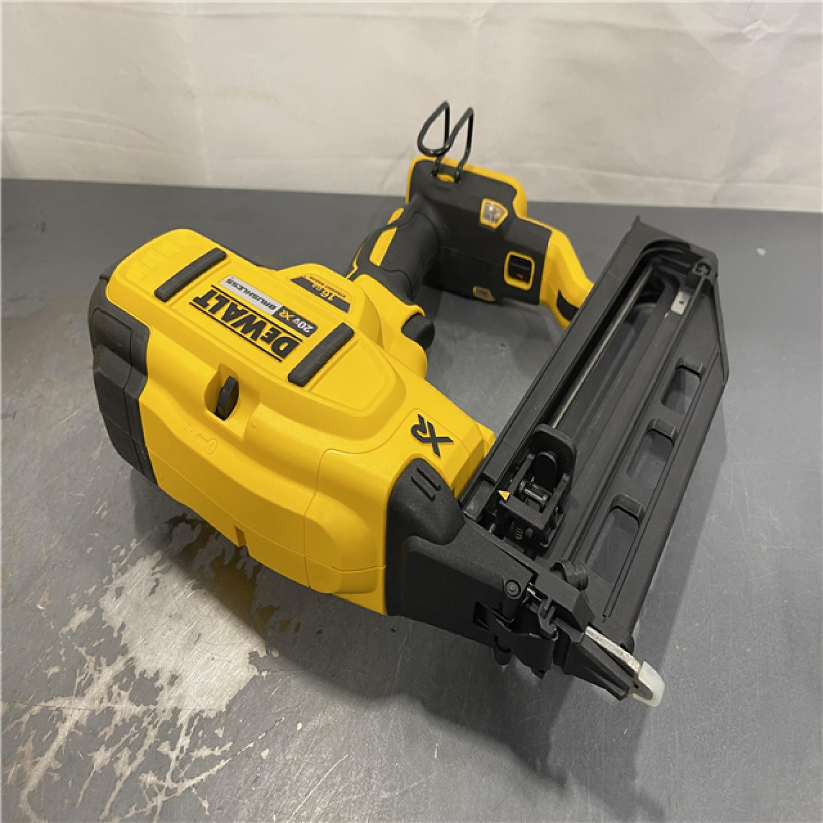 AS-IS - DEWALT 20V MAX XR 16-Gauge Lithium-Ion Cordless Finish Nailer