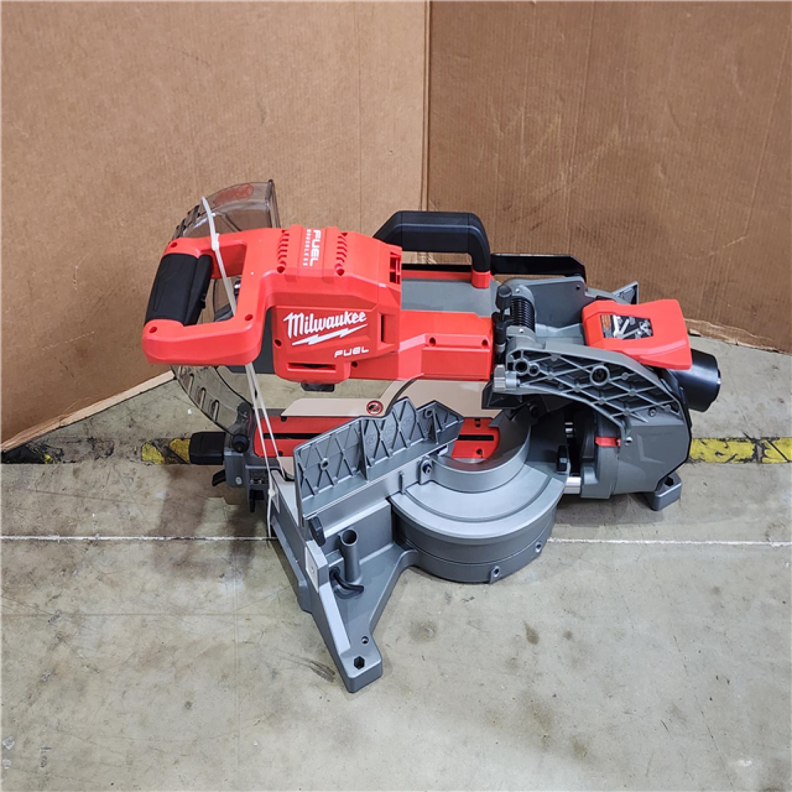 HOUSTON LOCATION - AS-IS (APPEARS LIKE NEW) Milwaukee M18 FUEL Brushless Cordless 10 in. Dual Bevel Sliding Compound Miter Saw (Tool-Only)
