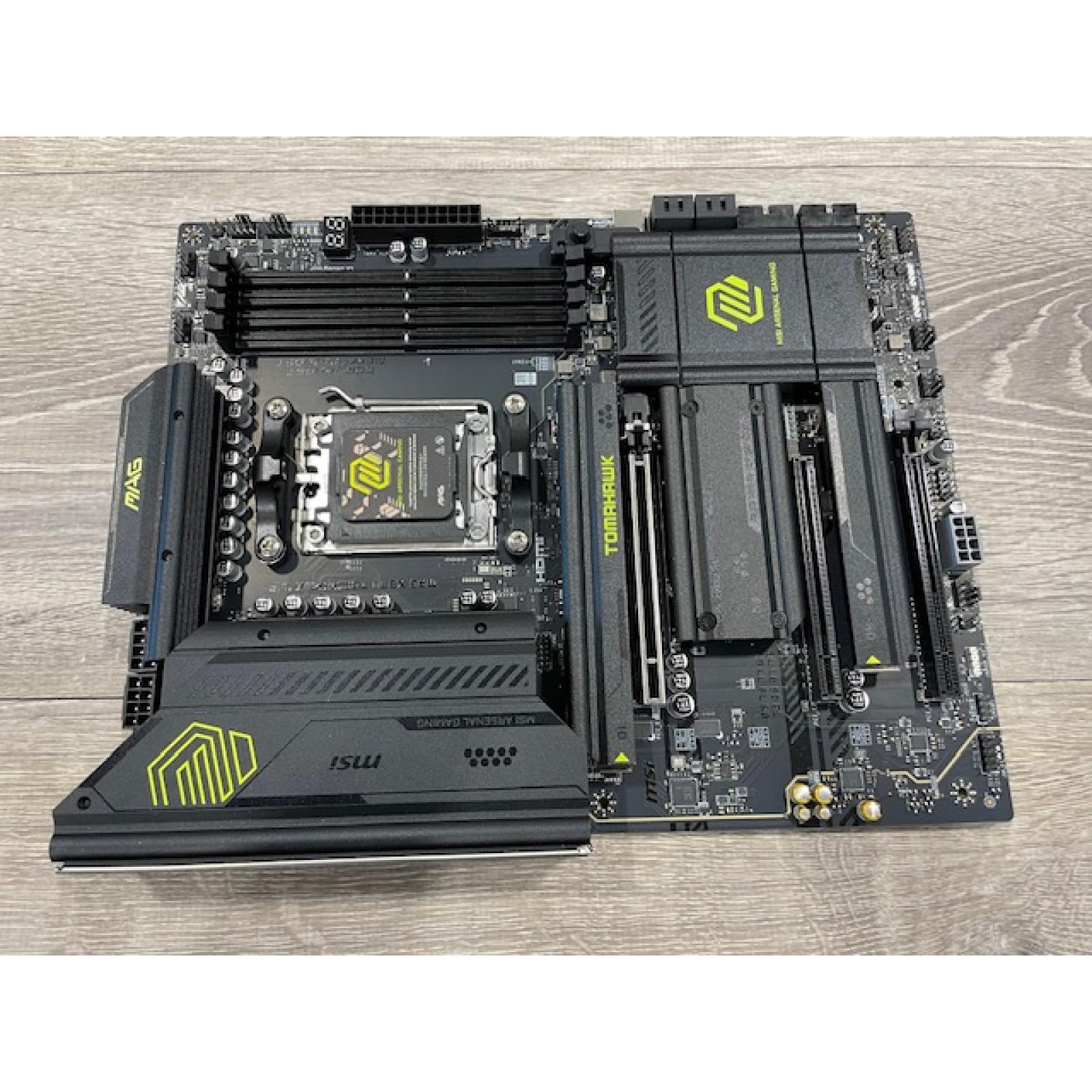 AS-IS MSI - MAG X870 TOMAHAWK WIFI (Socket AM5) AMD X870 ATX DDR5 Wi-Fi 7 Motherboard - Black