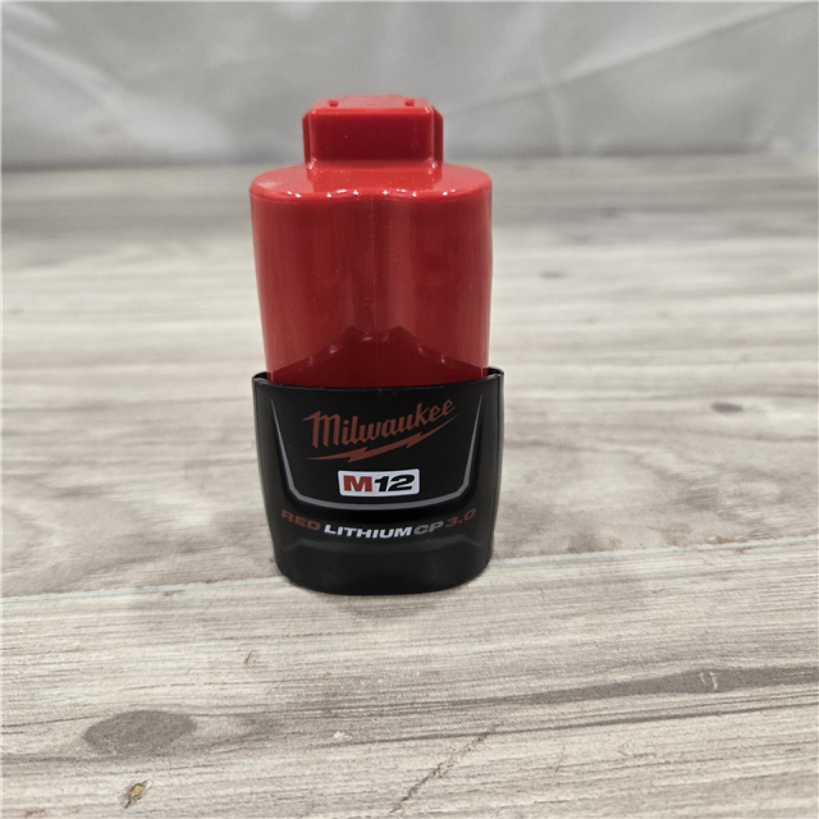 AS-IS Milwaukee Medium Women's M12 Heated AXIS Jacket