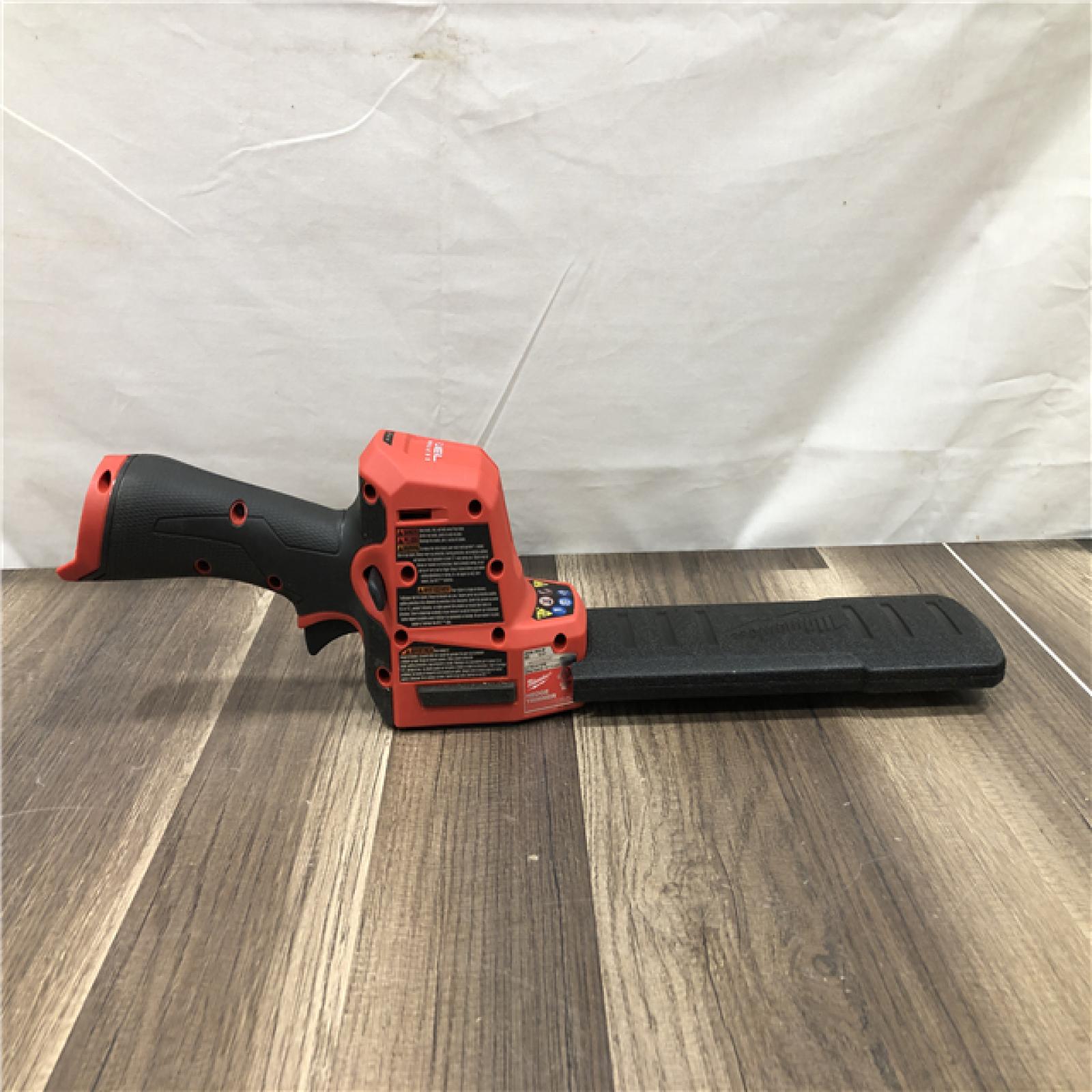 AS-IS Milwaukee FUEL 8 in. 12V Lithium-Ion Brushless Cordless Hedge Trimmer Kit