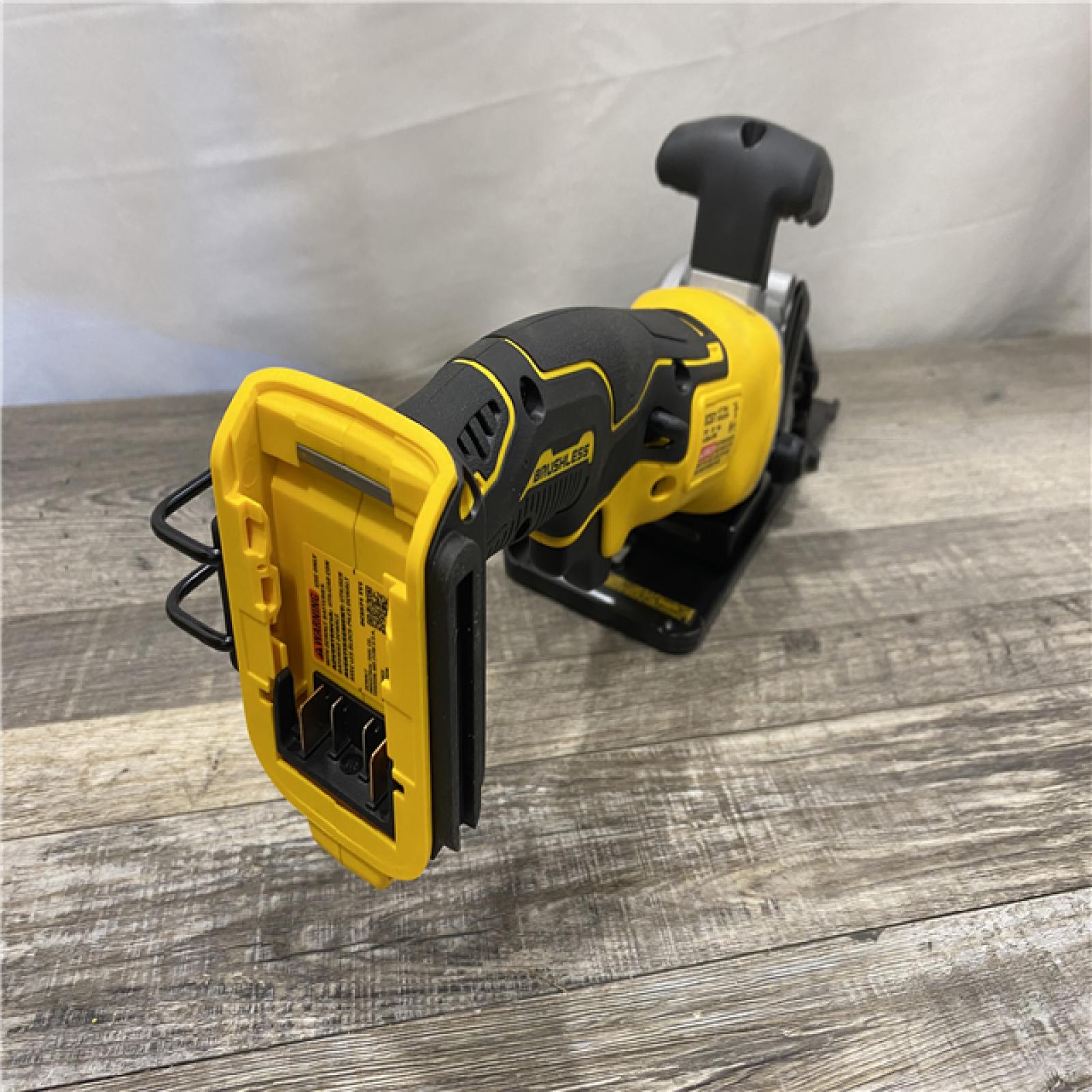 AS-IS DEWALT ATOMIC 20V MAX Cordless Brushless 4-1/2 in. Circular Saw (Tool Only)