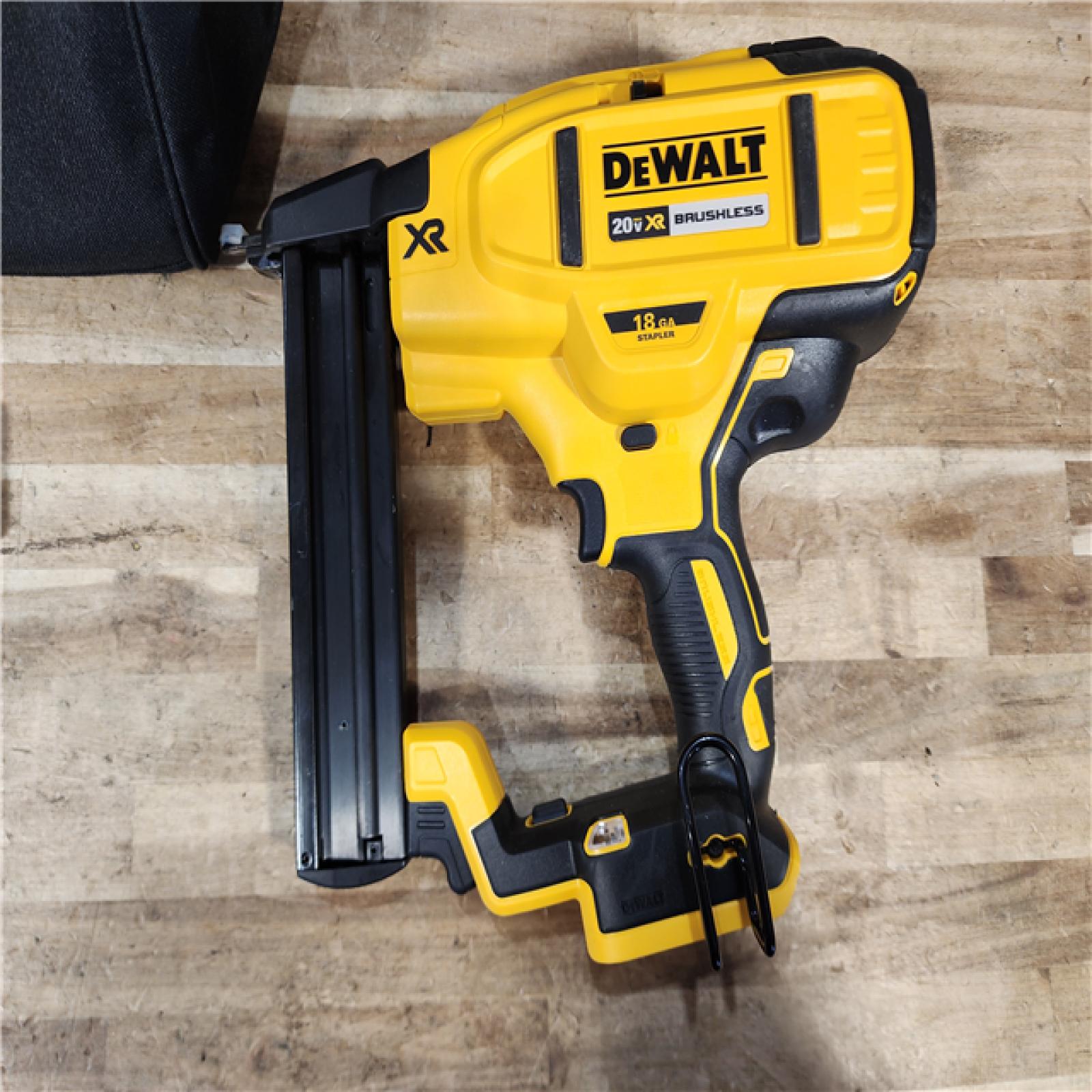 HOUSTON LOCATION - AS - IS DEWALT 20V MAX XR Lithium-Ion Cordless 18-Gauge Narrow Crown Stapler Kit