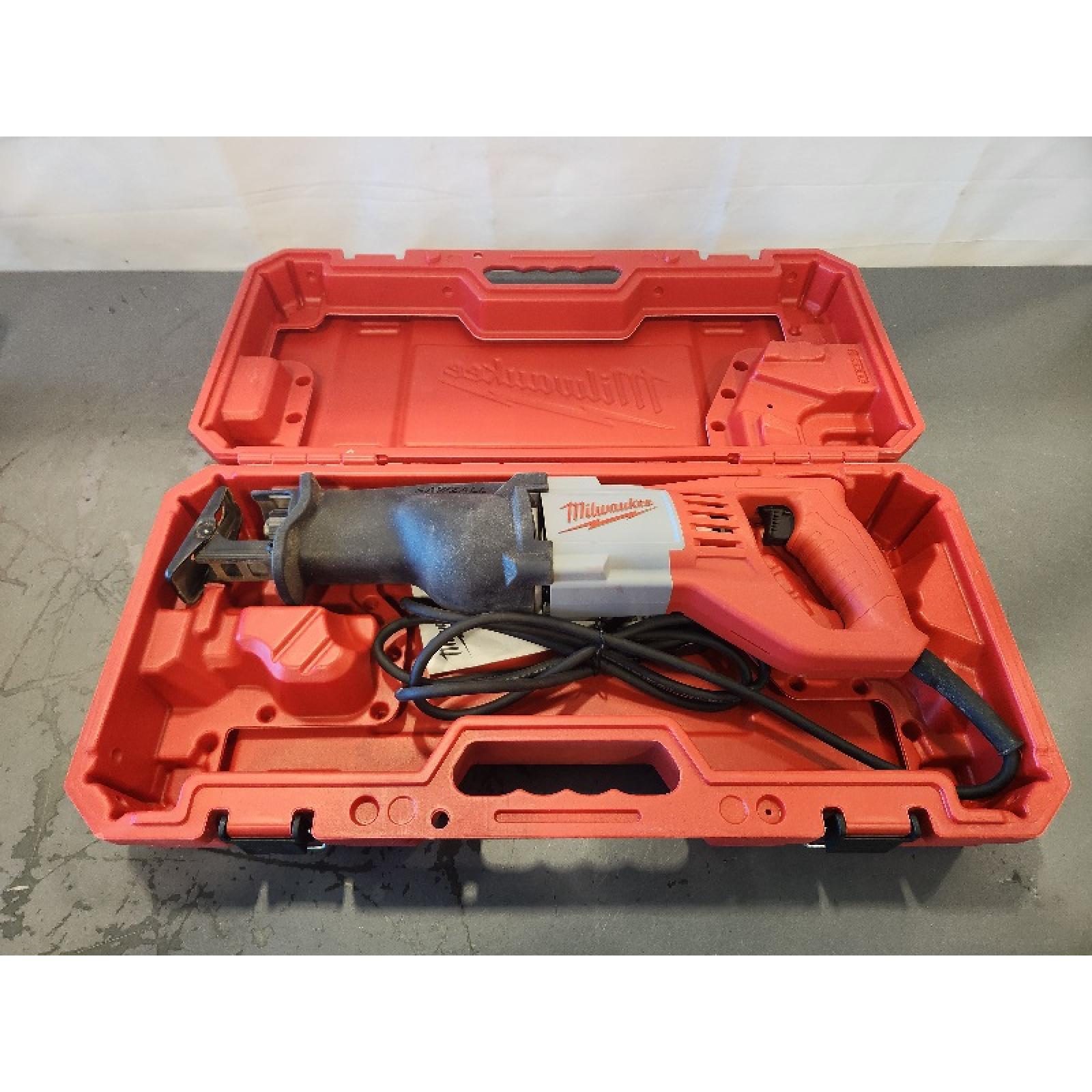 AS-IS- Milwaukee SAWZALL Reciprocating Saw Kit