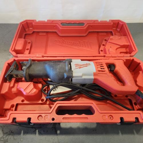 AS-IS- Milwaukee SAWZALL Reciprocating Saw Kit