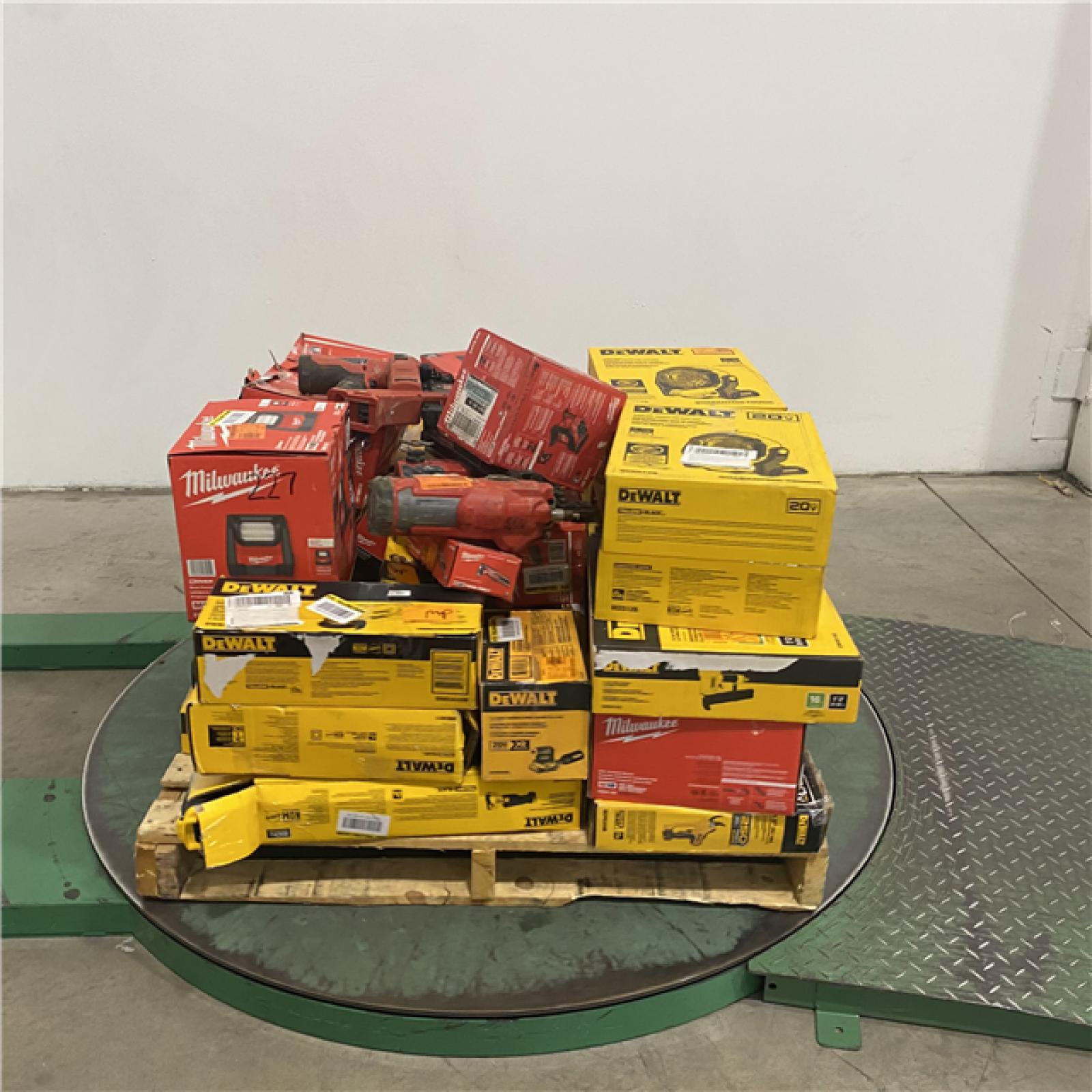 Dallas Location - As-Is Tool Pallet