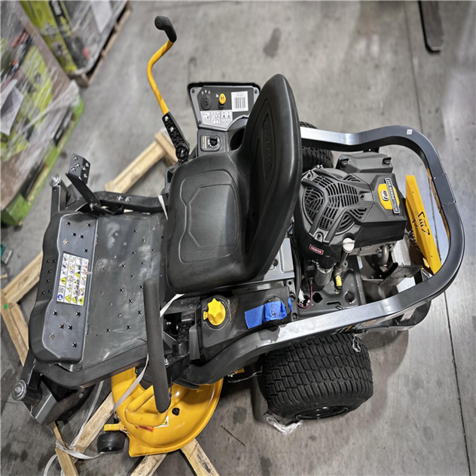 DALLAS LOCATION - AS-IS CUB CADET ZT1 42IP ZERO-TURN
