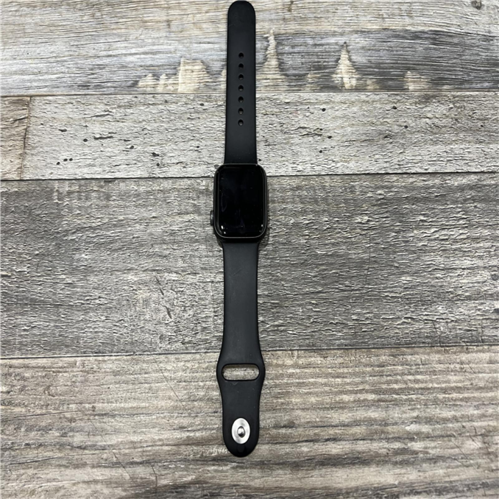 AS-IS Apple Watch Series 6 40MM Space Gray - Aluminum Case - Black Sport Band