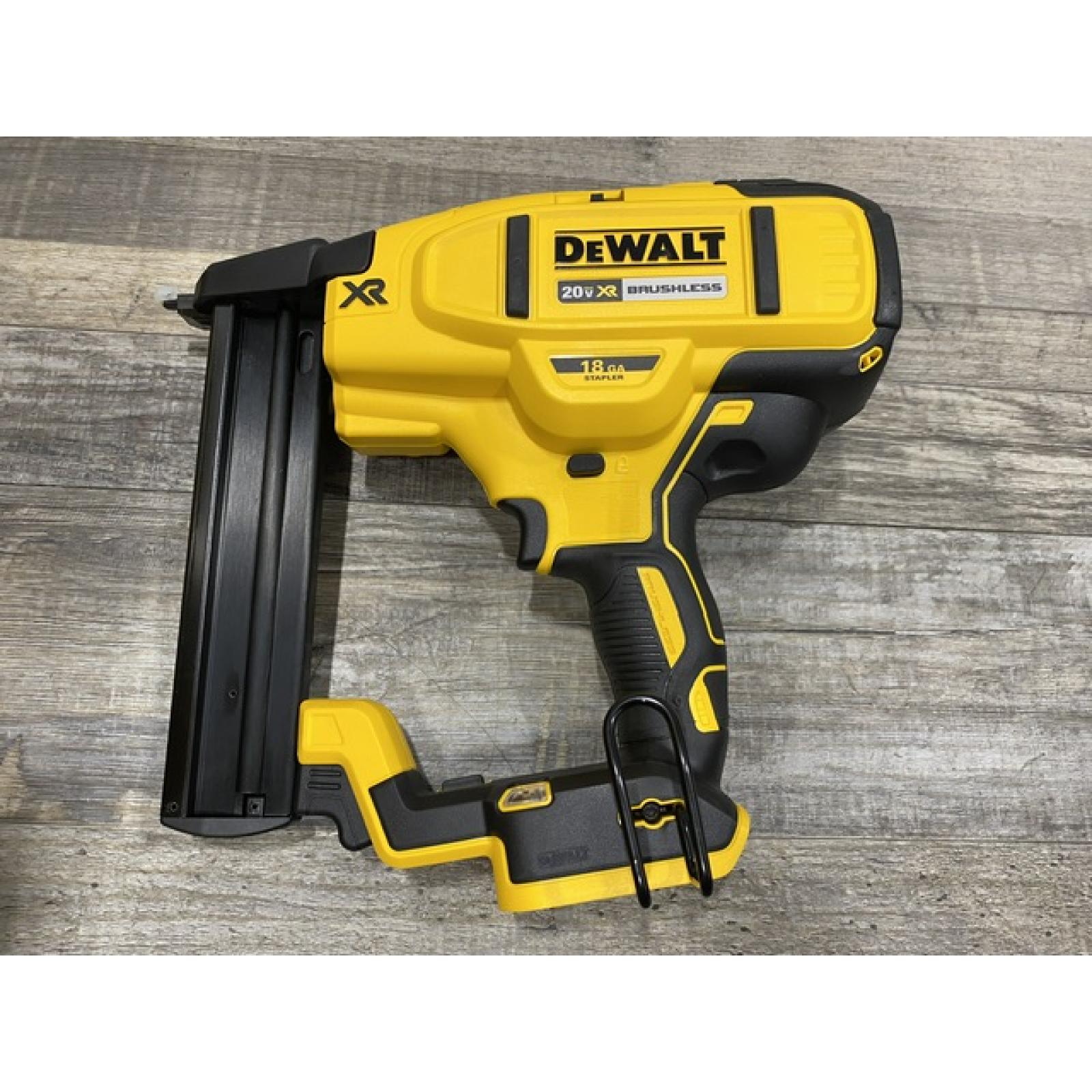 AS-IS DEWALT 20V MAX XR Lithium-Ion Cordless 18-Gauge Narrow Crown Stapler Kit