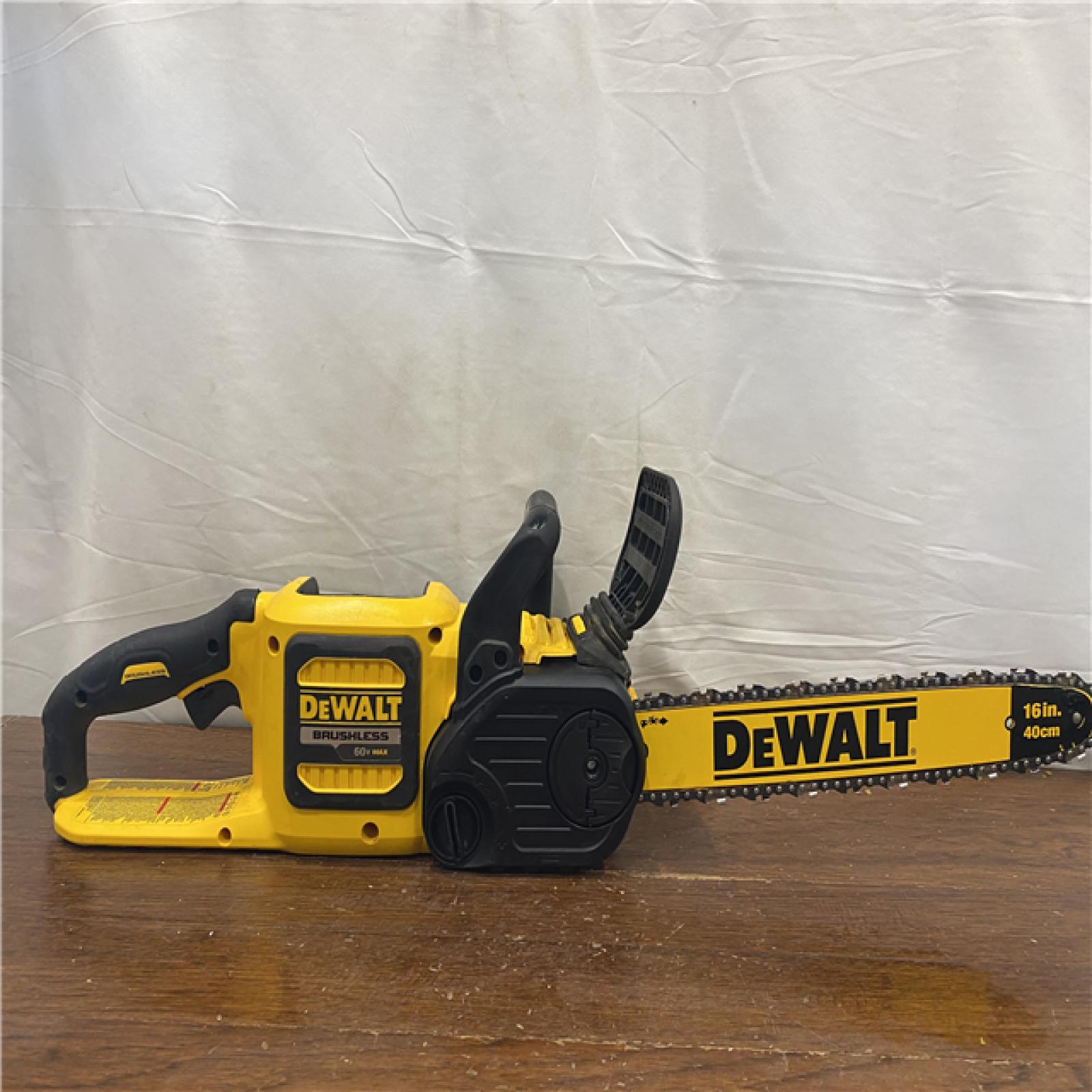 AS-IS DEWALT  FLEXVOLT 60V MAX 16in. Brushless Cordless Battery Powered Chainsaw Kit with (1) FLEXVOLT 2 Ah Battery & Charger