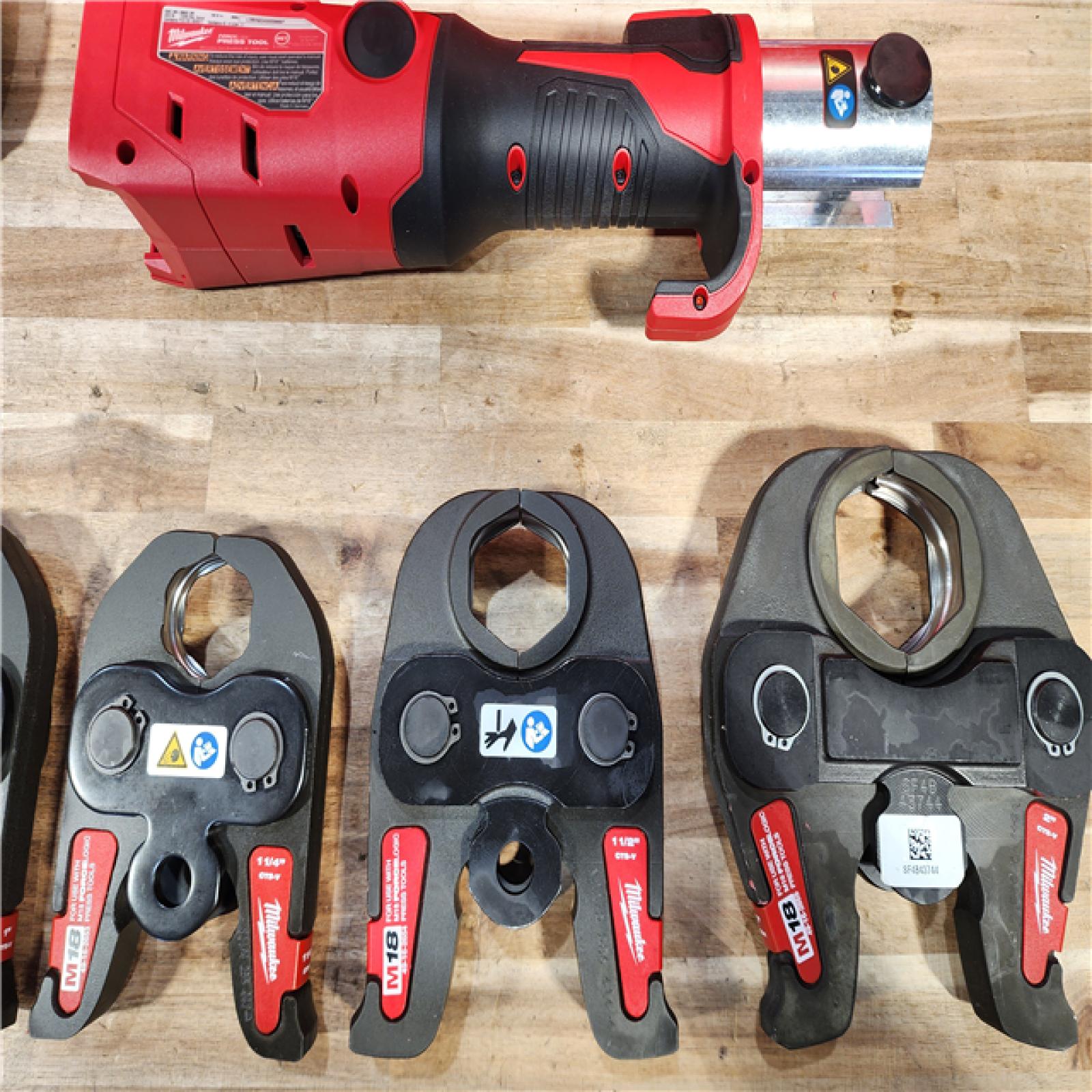 HOUSTON LOCATION - AS-IS (APPEARS LIKE NEW) Milwaukee M18 Force Logic ONE KEY Press Tool 1/2-2 Kit
