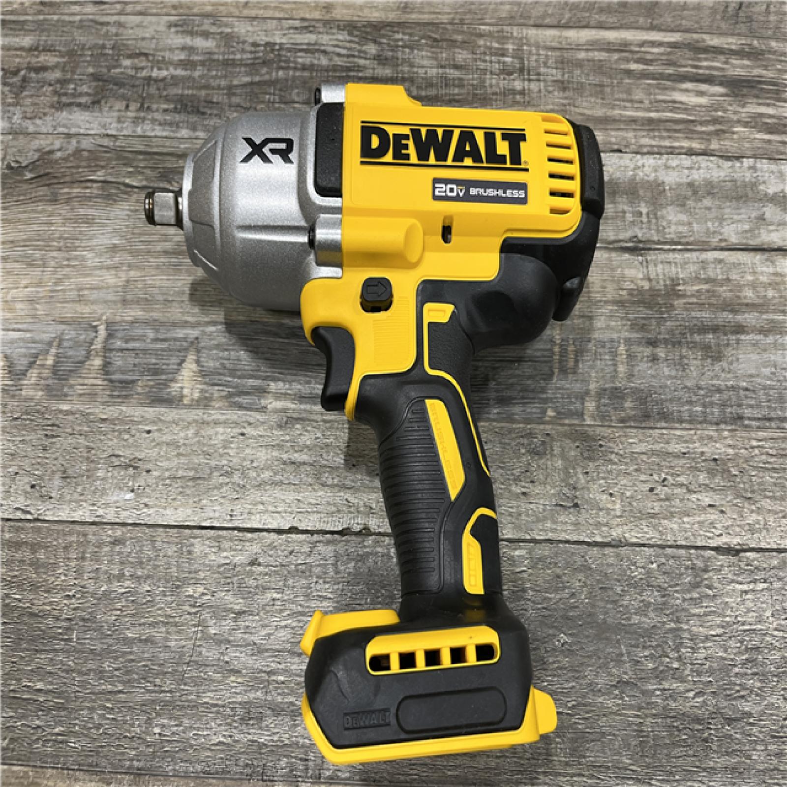 AS-IS DEWALT 20V MAX Lithium-Ion Cordless 1/2 in. Impact Wrench Kit