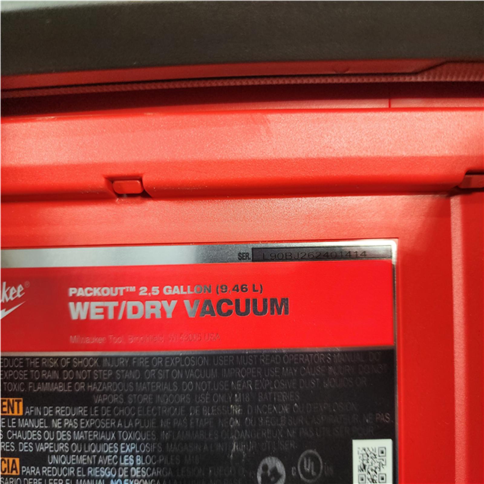 Houston Location AS-IS - Milwaukee FUEL PACKOUT 18-Volt Lithium-Ion Cordless 2.5 Gal. Wet/Dry Vacuum (Vacuum-Only)