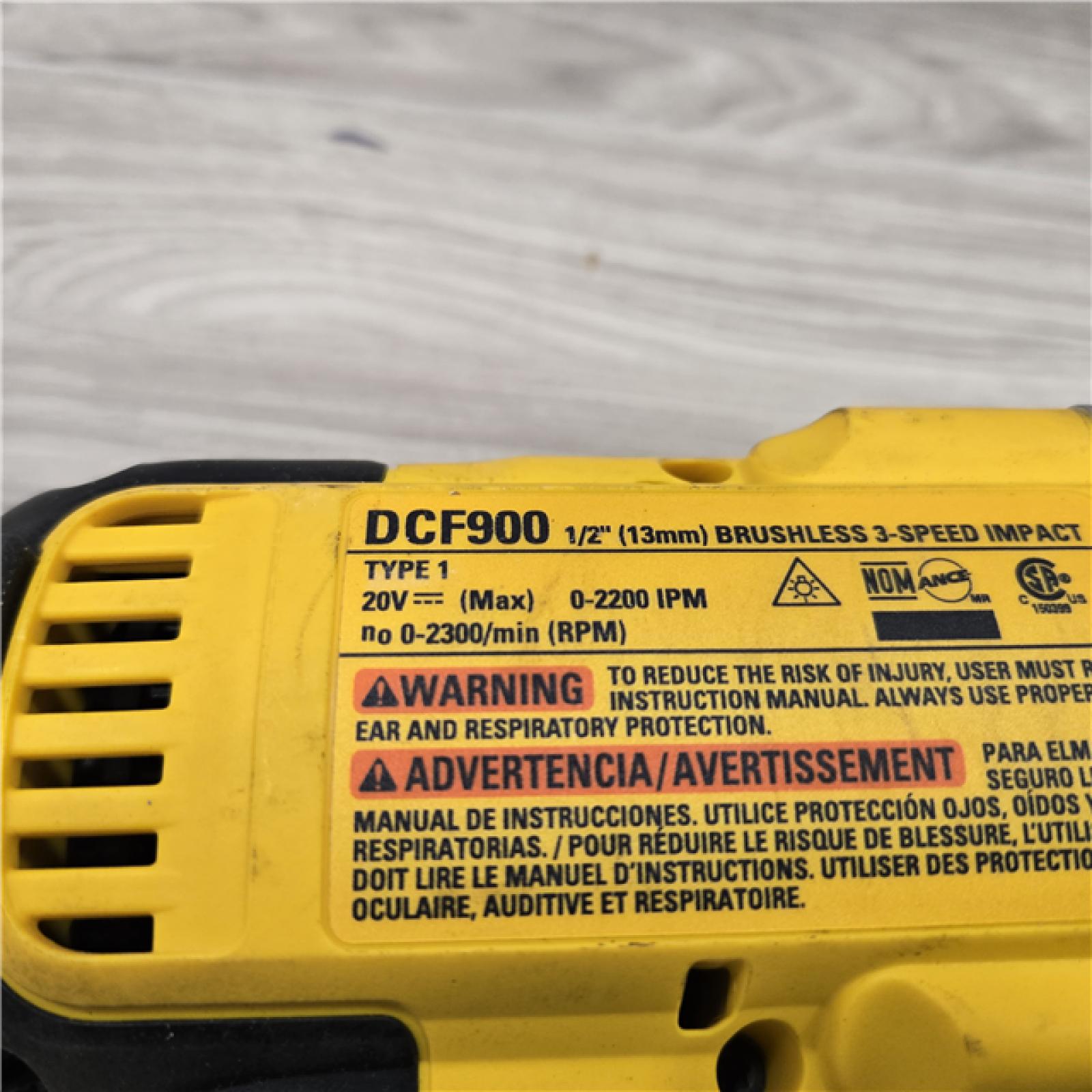 AS-IS Dewalt 20V MAX Cordless 1/2 in. Impact Wrench Kit
