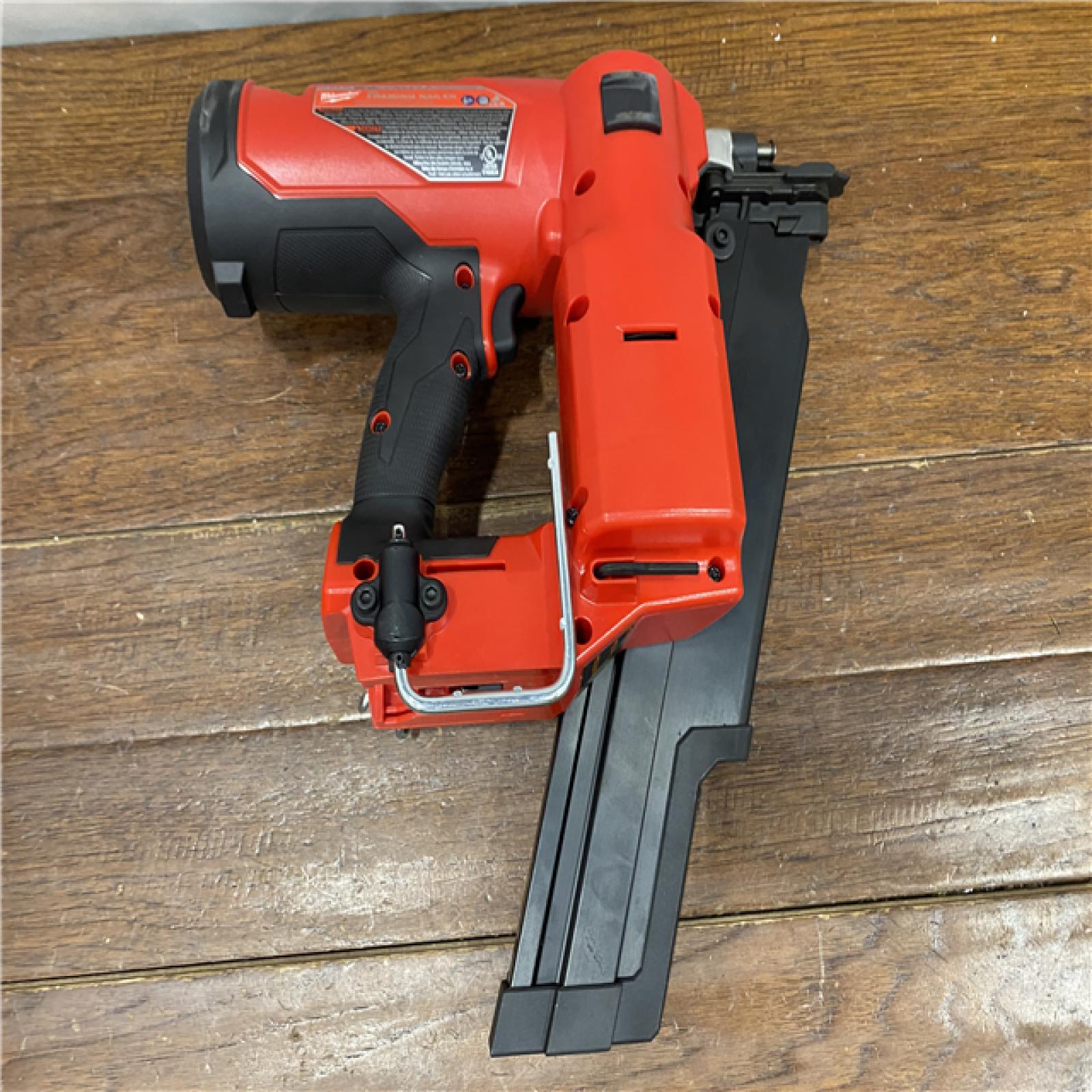 AS-ISMilwaukee 2744-20 M18 FUEL 21-Degree Cordless Framing Nailer (Tool Only)