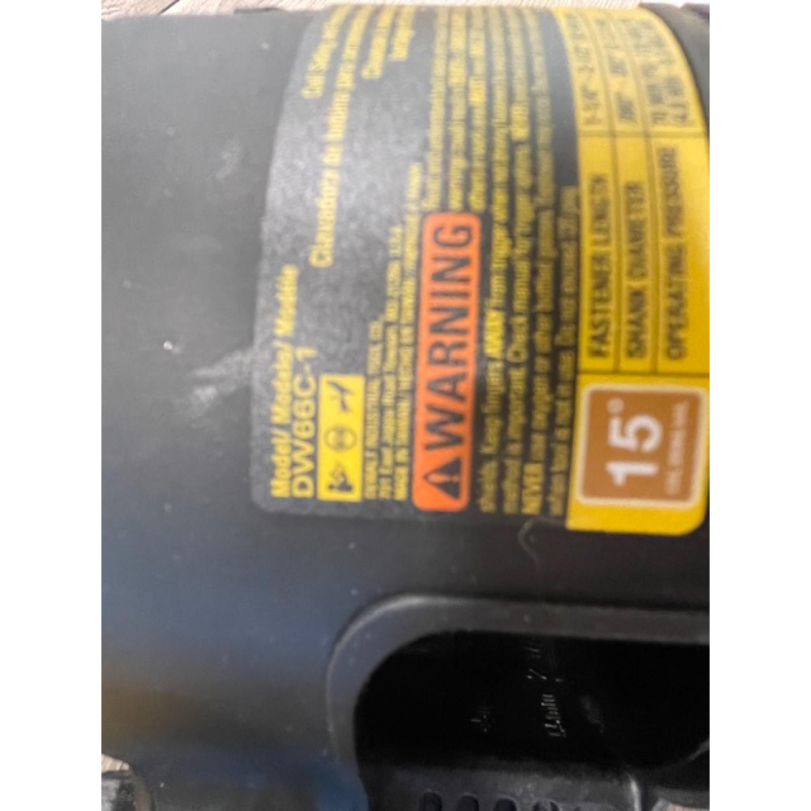 AS-IS DEWALT DW66C-1 2-1/2 Inch 15 Degree Coil Siding and Fencing Nailer
