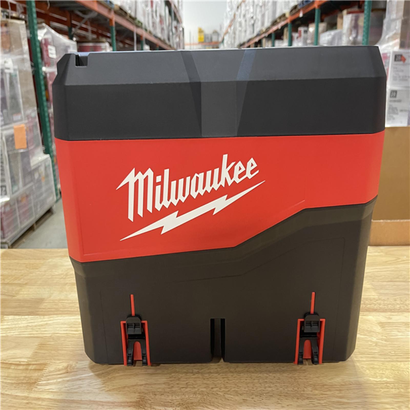 AS-IS - Milwaukee Packout Compact Debris Separator Wet/Dry Vac Attachment 2.5 Gal 1 Pc