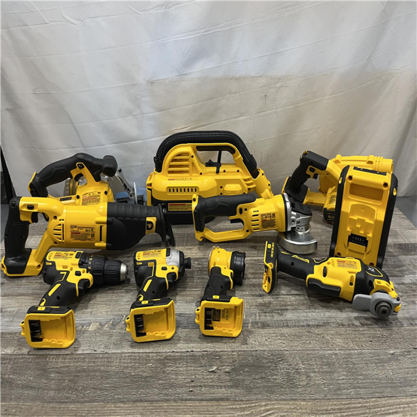 AS-IS DEWALT 20-Volt Max Lithium-Ion (10-Tool) Cordless Combo Kit