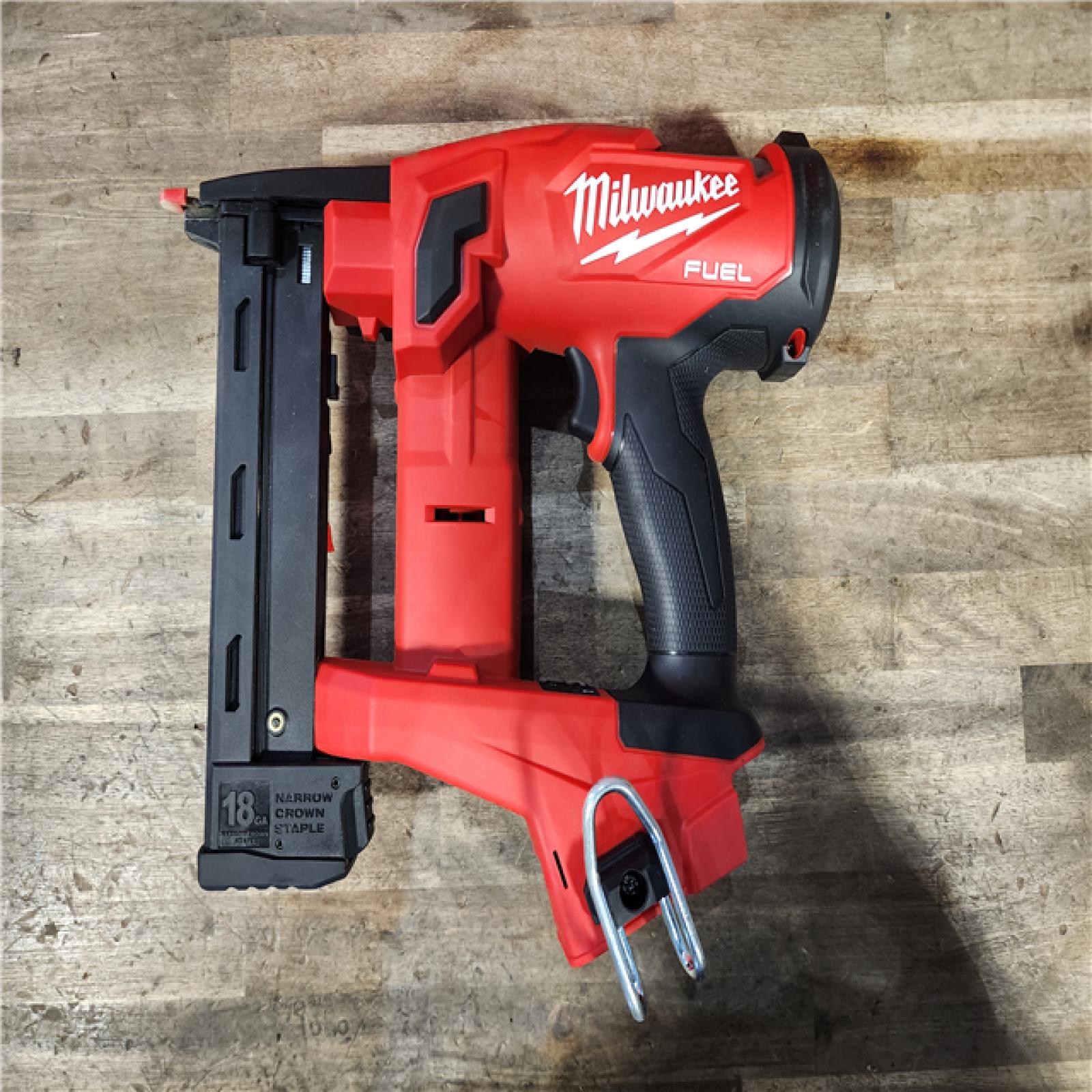 HOUSTON LOCATION - AS-IS MILWAUKEE FUEL 18V Cordless 18-Gauge 1/4 in. Narrow Crown Stapler (Tool-Only)