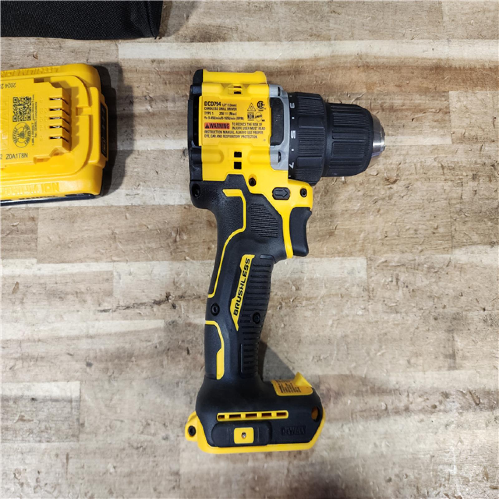 HOUSTON LOCATION - AS - IS DEWALT Atomic 20V Lithium-Ion Cordless Compact 1/2 in. Drill/Driver Kit