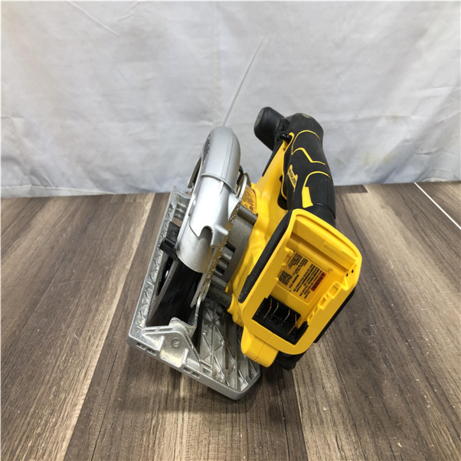 AS-IS DEWALT 20V MAX Cordless Brushless 6-1/2 in. Sidewinder Style Circular Saw (Tool Only)