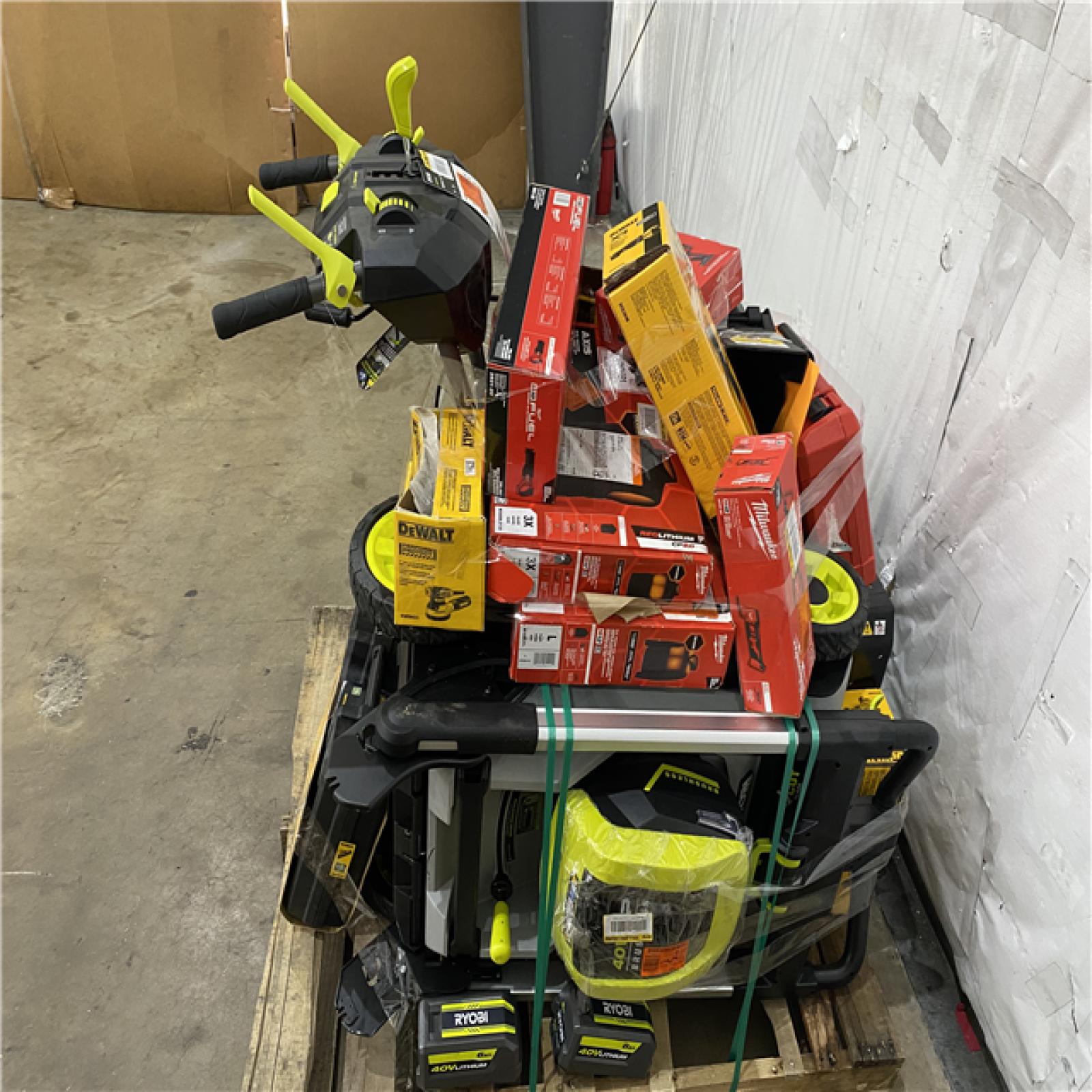 Houston Location AS IS - Tool Pallet