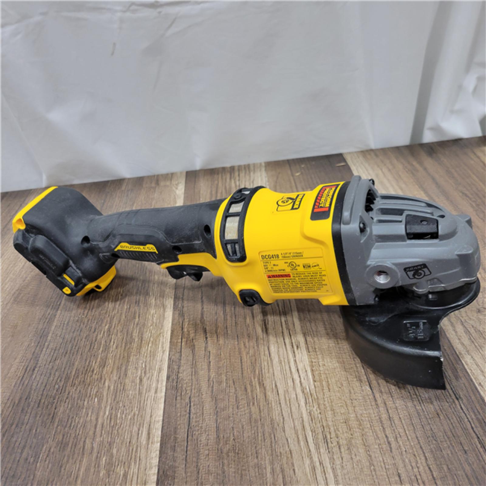 AS-IS DeWalt FLEXVOLT 60V MAX Cordless Grinder  4.5 - 6   9000 RPM  1 EA (115-DCG418B) (ONLY TOOL)