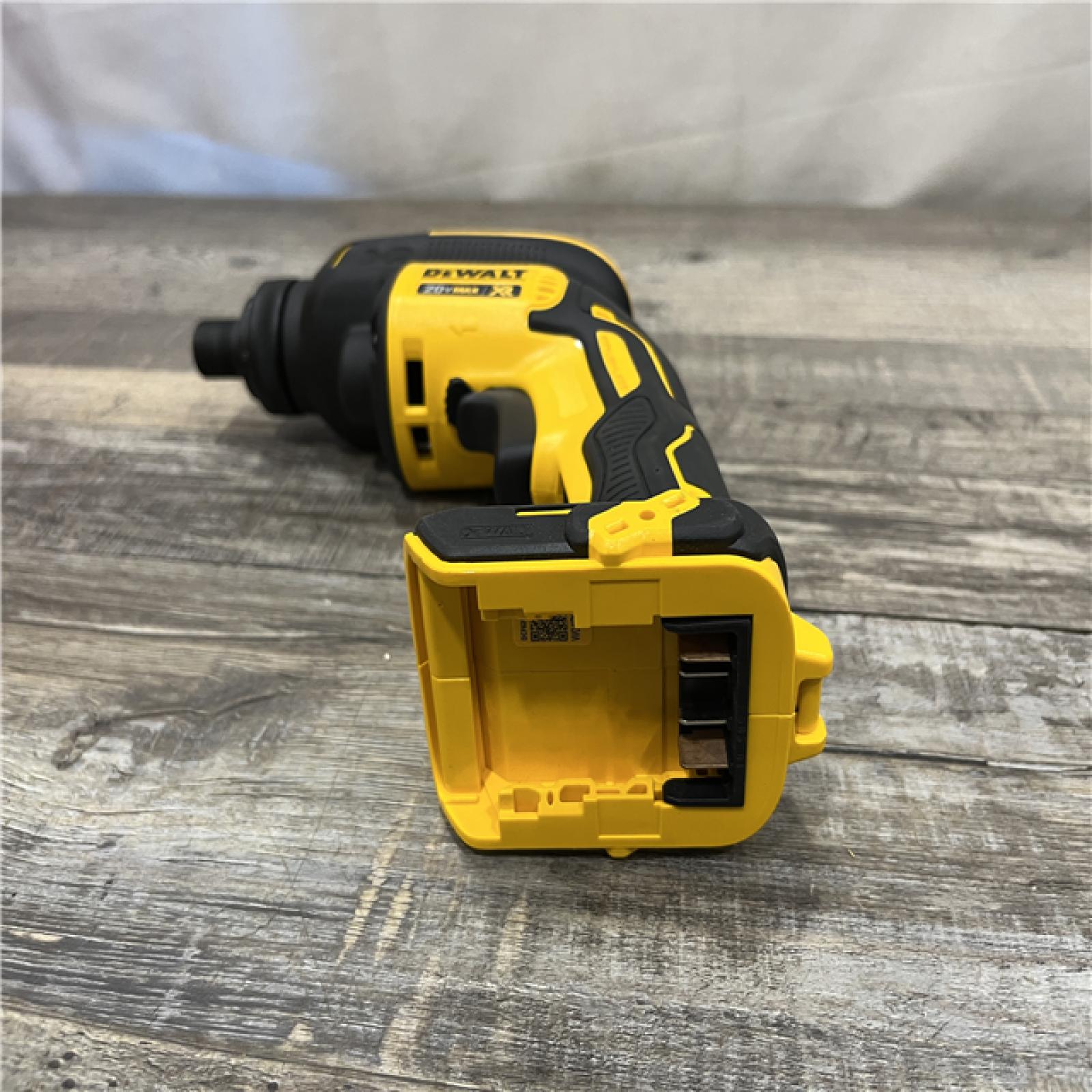 AS-IS DEWALT 20V MAX XR Cordless Brushless Drywall Screw Gun Threaded Clutch Housing (Tool Only)