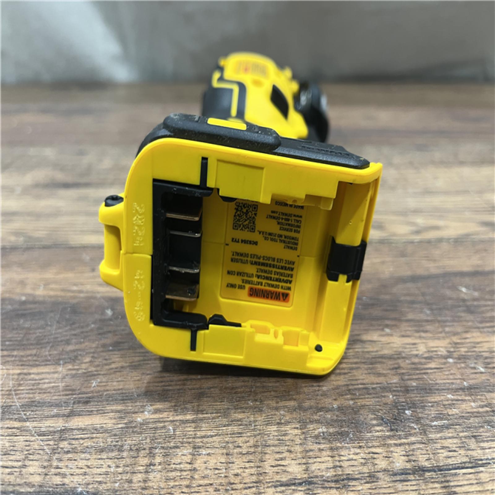 AS-IS DEWALT ATOMIC 20V MAX Cordless Brushless Oscillating Multi Tool (Tool Only)