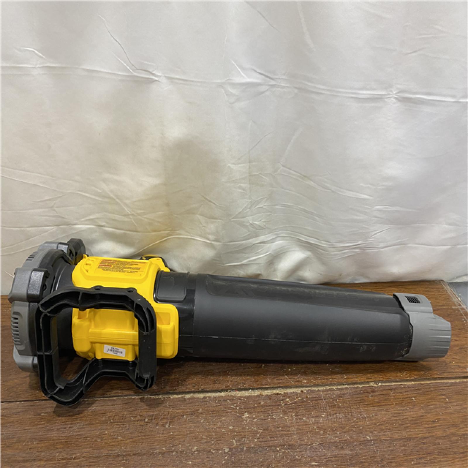 AS-IS DEWALT 20V MAX* XR Brushless Cordless Handheld Blower Kit