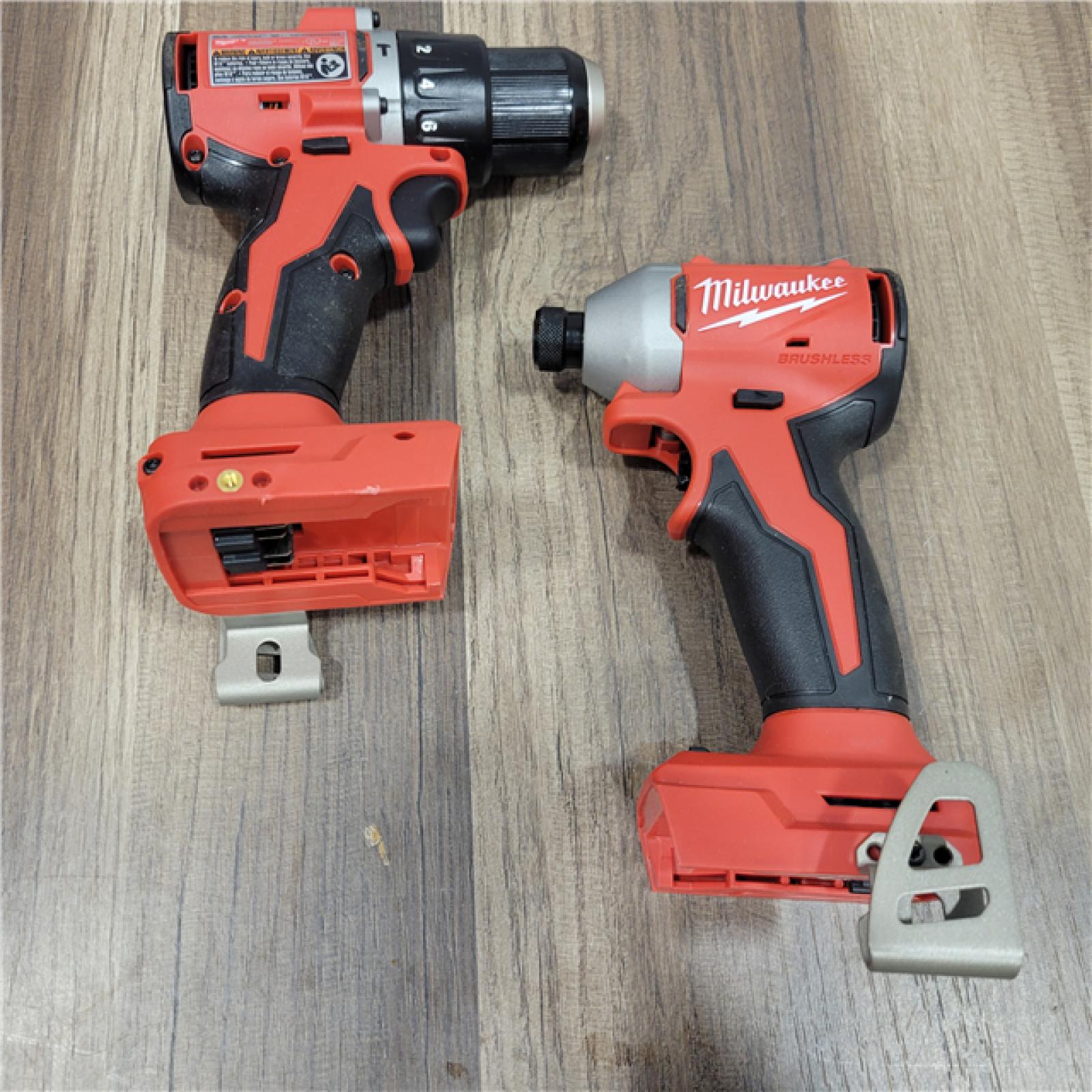 AS-IS Milwaukee M18 FUEL 18 V 9 in. Cordless Brushless Cut-Off Saw Kit (Battery & Charger)