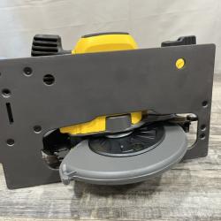 AS-IS DEWALT FLEXVOLT 60V MAX Cordless Brushless 7-1/4 in. Circular Saw with Brake (Tool Only)