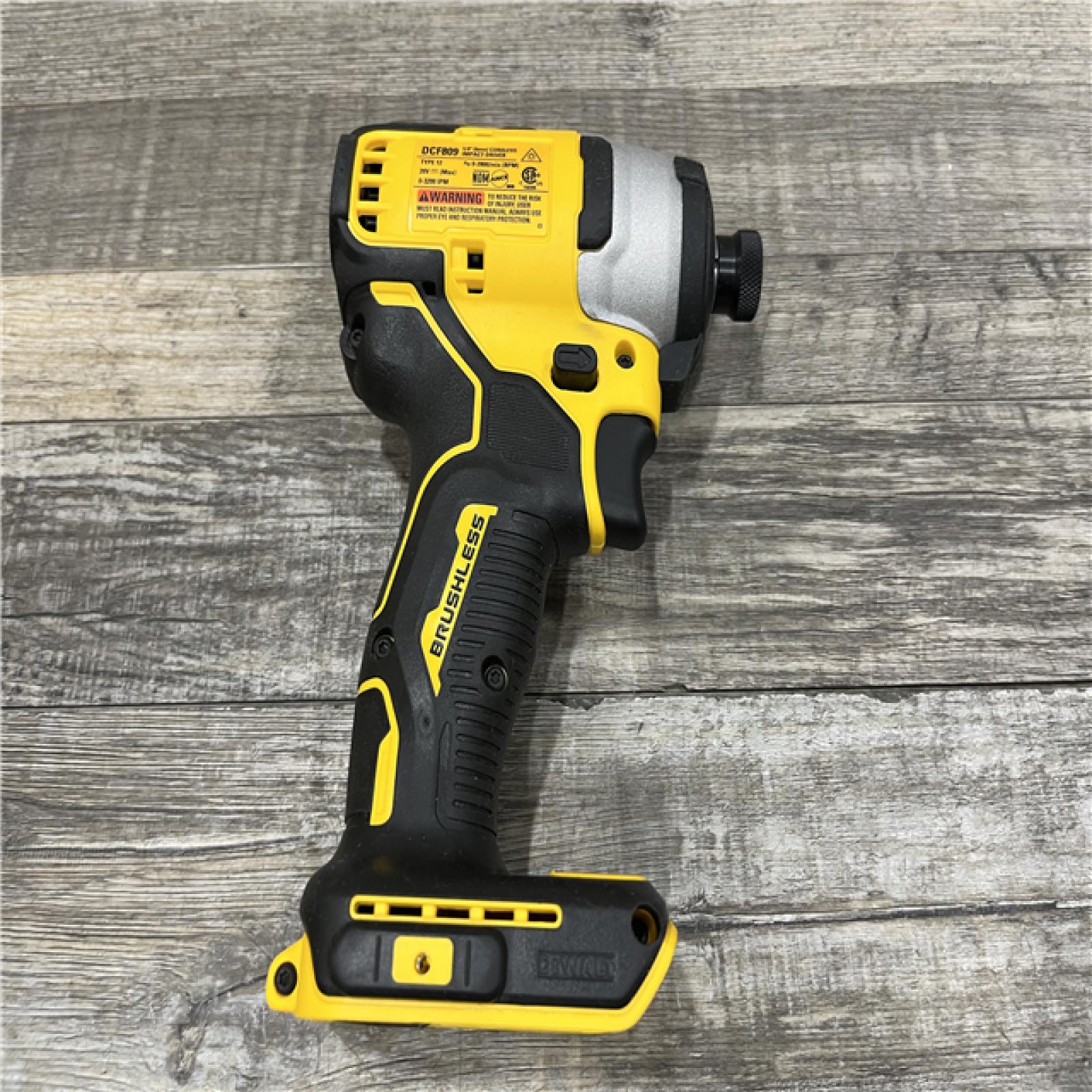 AS-IS DEWALT Atomic 20V Max Lithium-Ion Brushless Cordless Compact 1/4 in. Impact Driver Kit