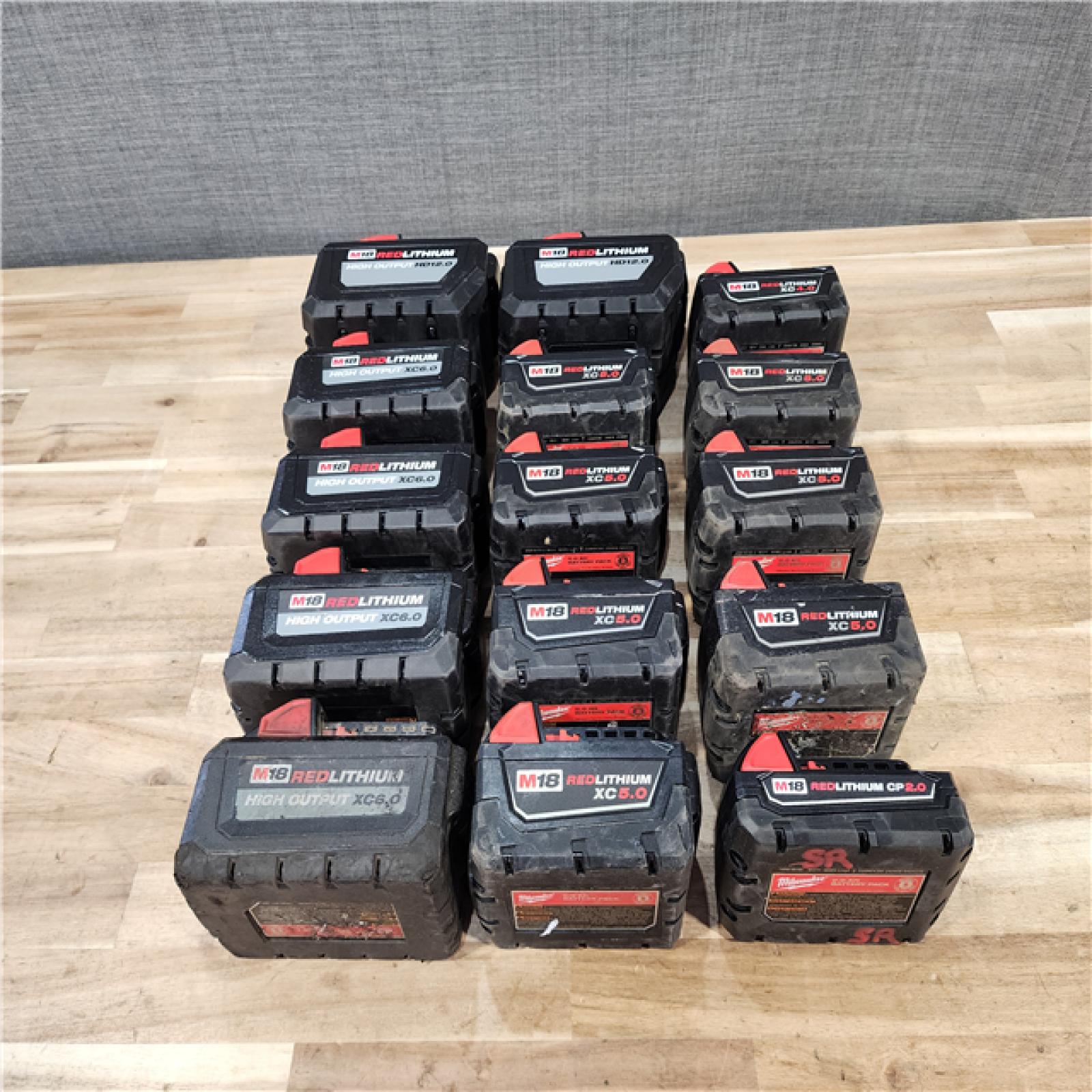 HOUSTON LOCATION - AS-IS MILWAUKEE BATTERY PACK QTY - 15