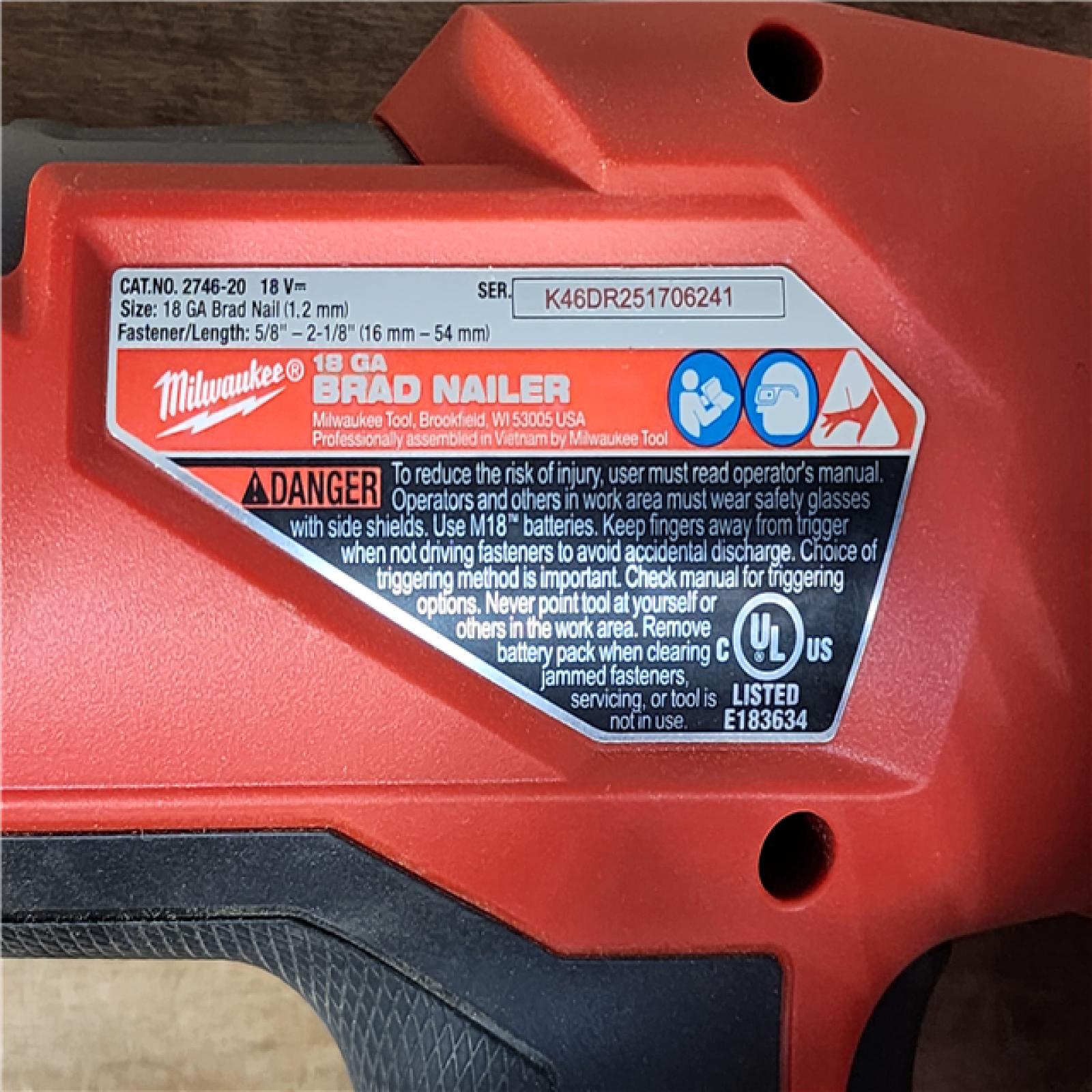 HOUSTON LOCATION - AS-IS Milwaukee  FUEL 18-Volt Lithium-Ion Brushless Cordless Gen II 18-Gauge Brad Nailer (Tool-Only)
