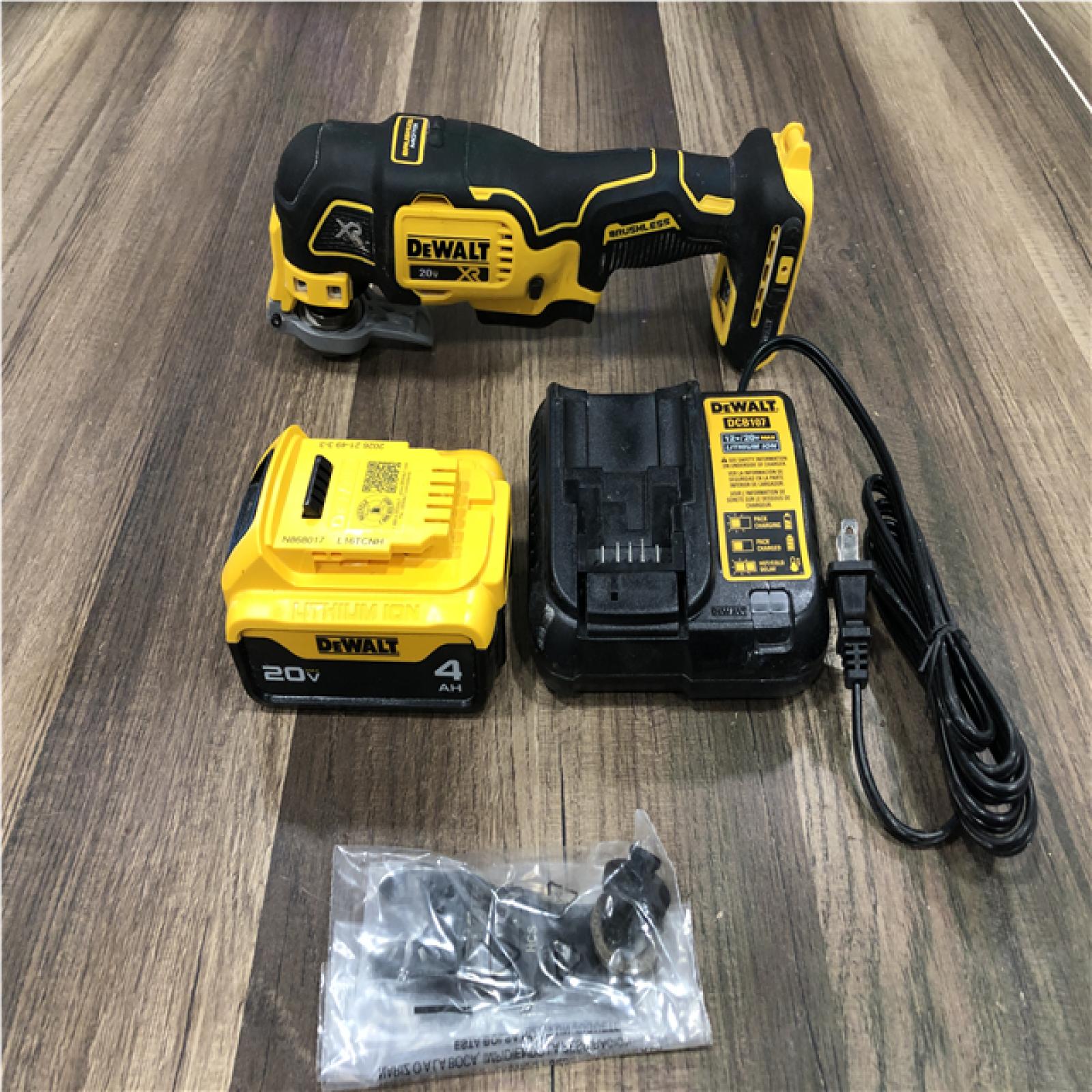 AS-IS DEWALT Brushless 3-Speed Oscillating Multi-Tool Kit 20V MAX