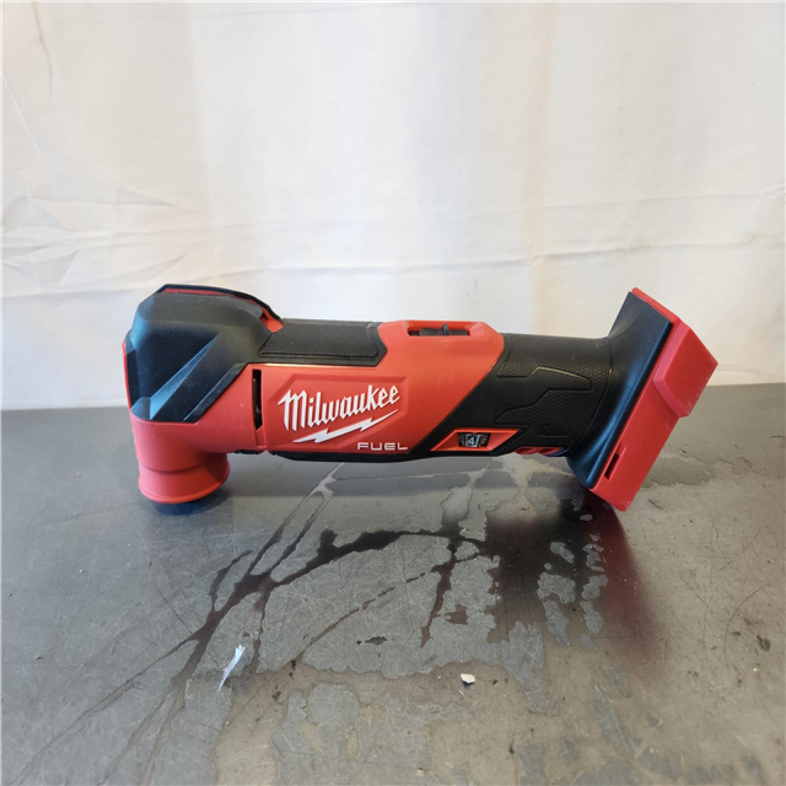 AS-IS- Milwaukee FUEL 18V Lithium-Ion Cordless Brushless Oscillating Multi-Tool (Tool-Only)
