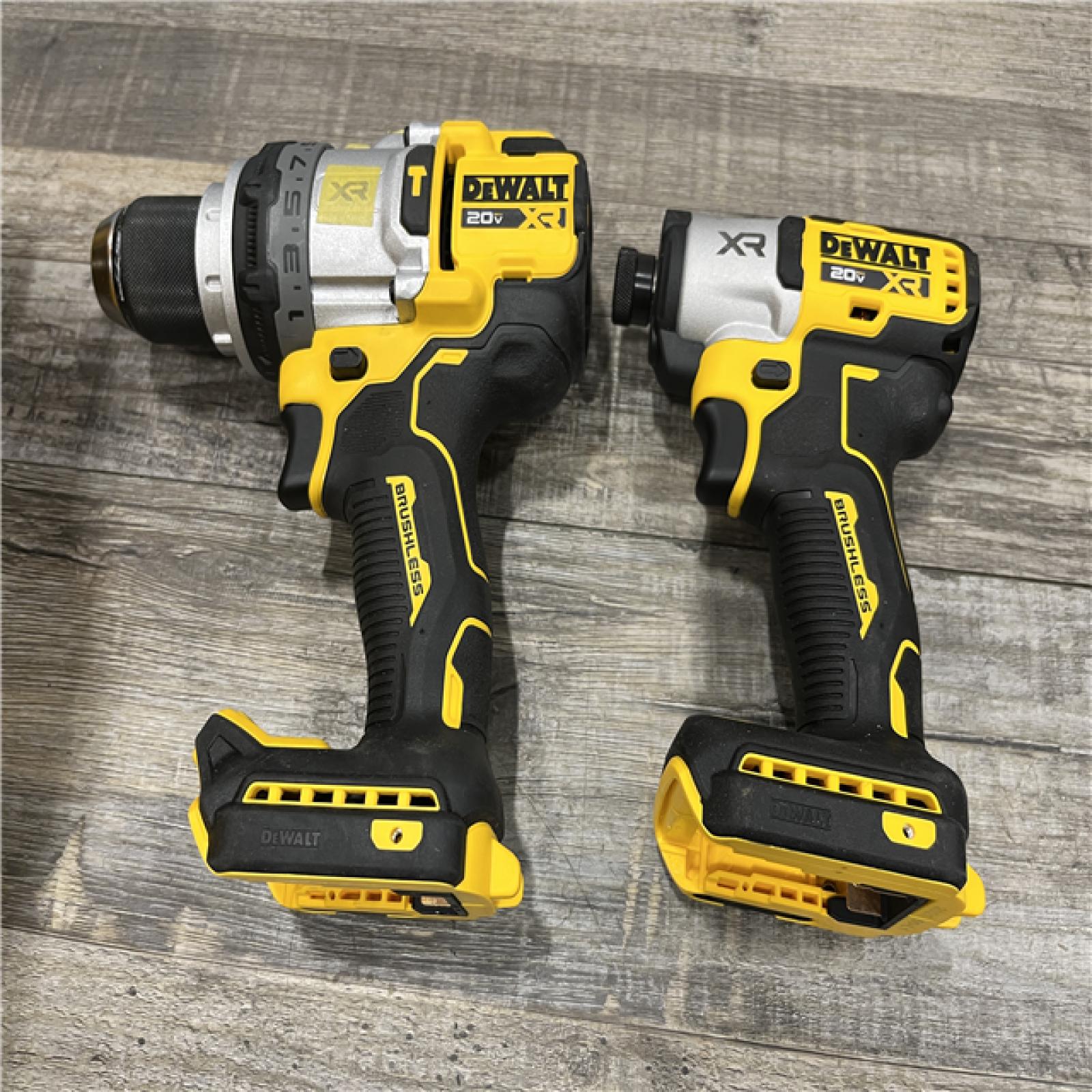 AS-IS DEWALT 20V XR Lithium-Ion Cordless Brushless 1/2 in. Drill/Driver Kit