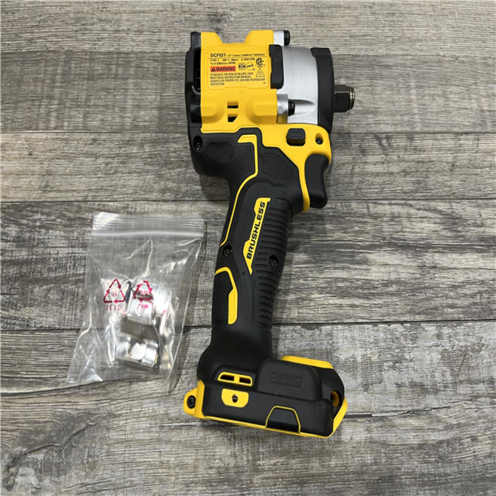 LIKE NEW - DEWALT ATOMIC 20V MAX Cordless Brushless 1/2 in. Variable Speed Impact Wrench (Tool Only)