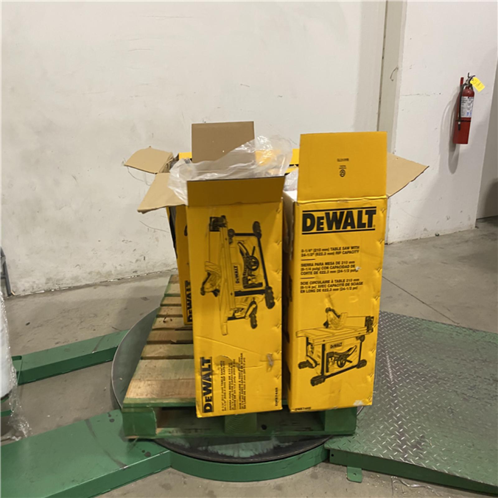 Dallas Location - As-Is DEWALT 15 Amp Corded 8-1/4 in. Compact Portable Jobsite Tablesaw (Lot Of 4)