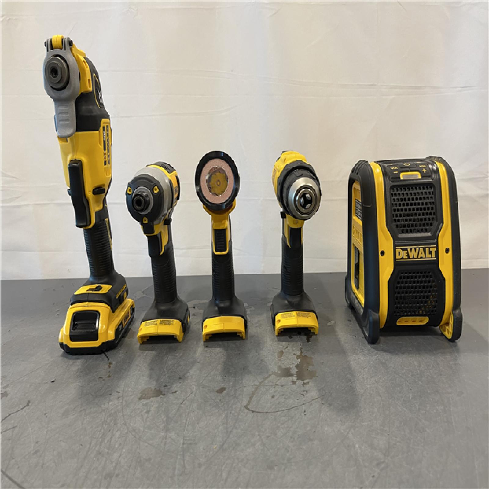 AS-IS - DEWALT 20V MAX Lithium-Ion Brushed Cordless (10-Tool) Combo Kit