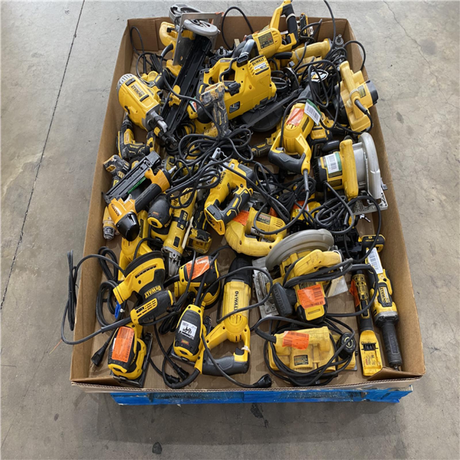 Houston Location AS IS - Tool Pallet