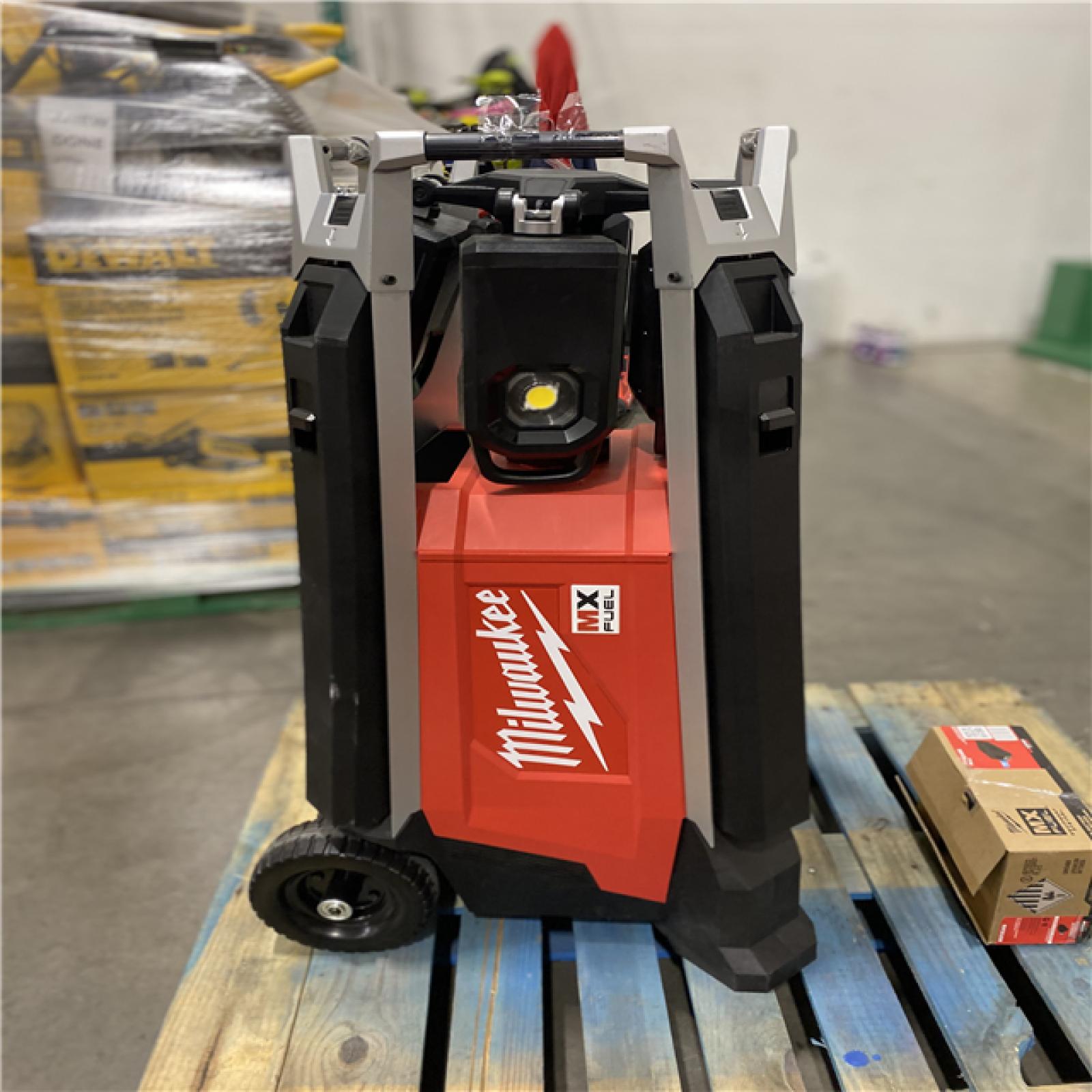 DALLAS LOCATION- Milwaukee MX FUEL ROCKET Tower Light WITH BATTERY